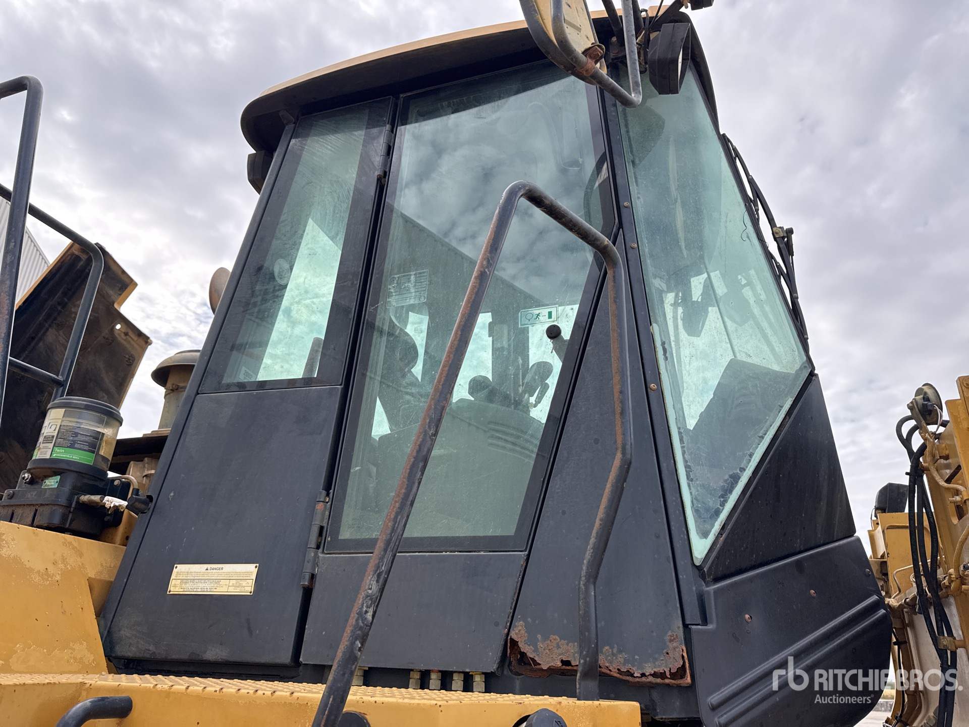 2002 Caterpillar 966G II