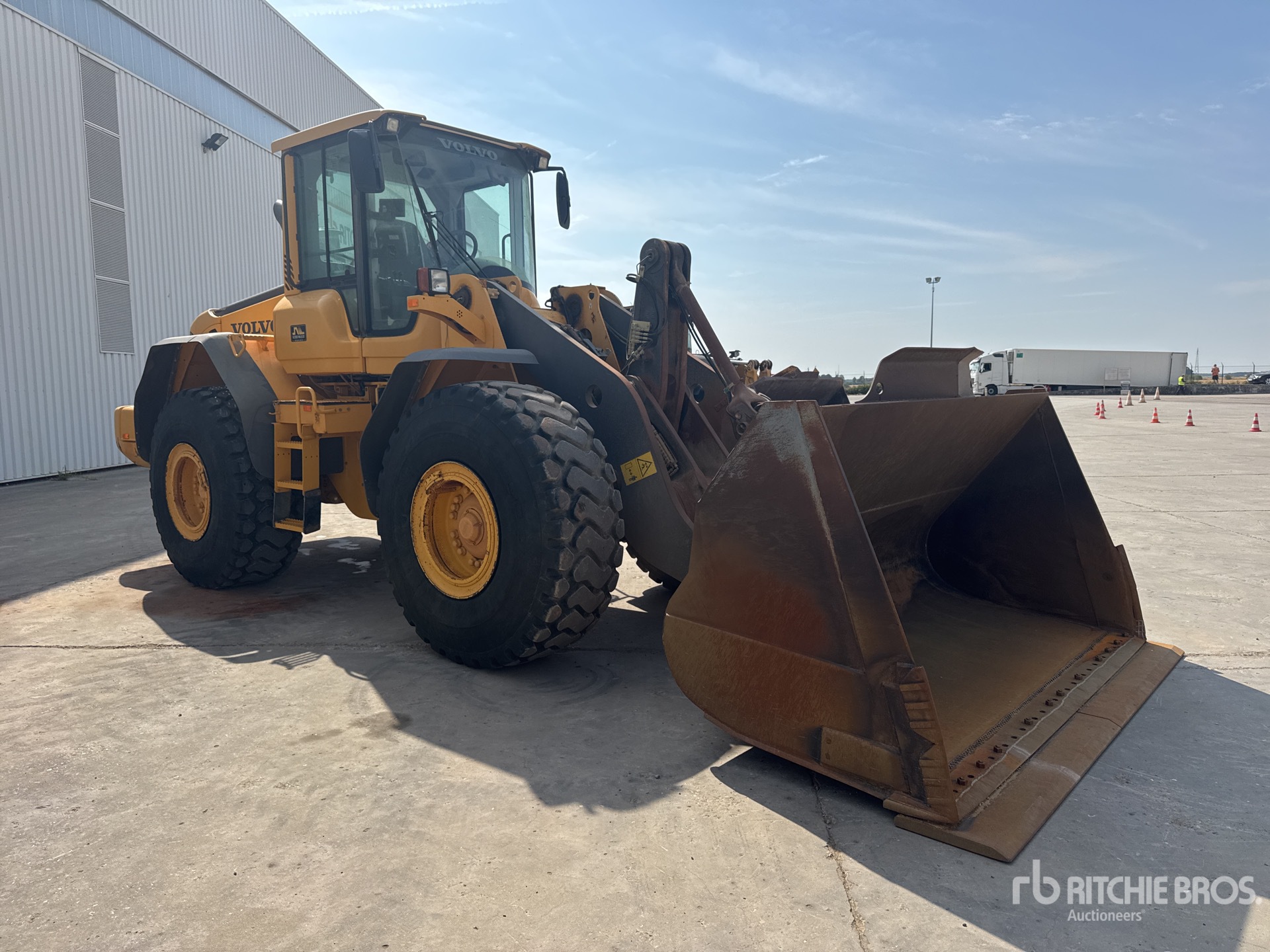 2010 Volvo L120F