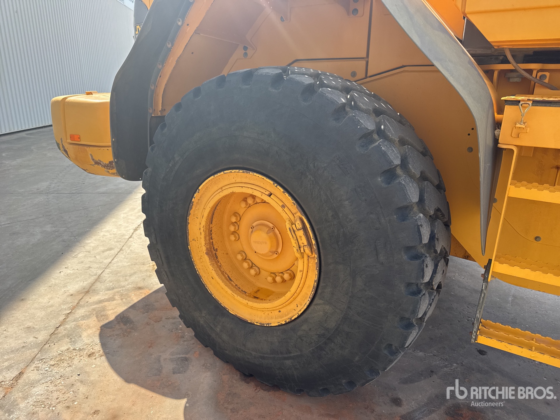 2010 Volvo L120F