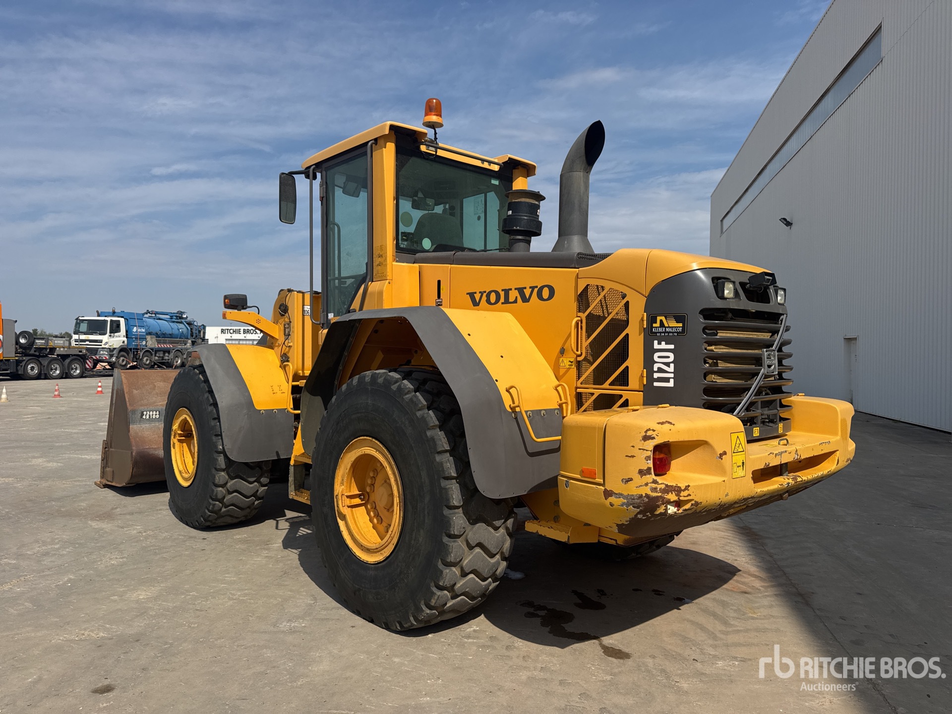 2010 Volvo L120F