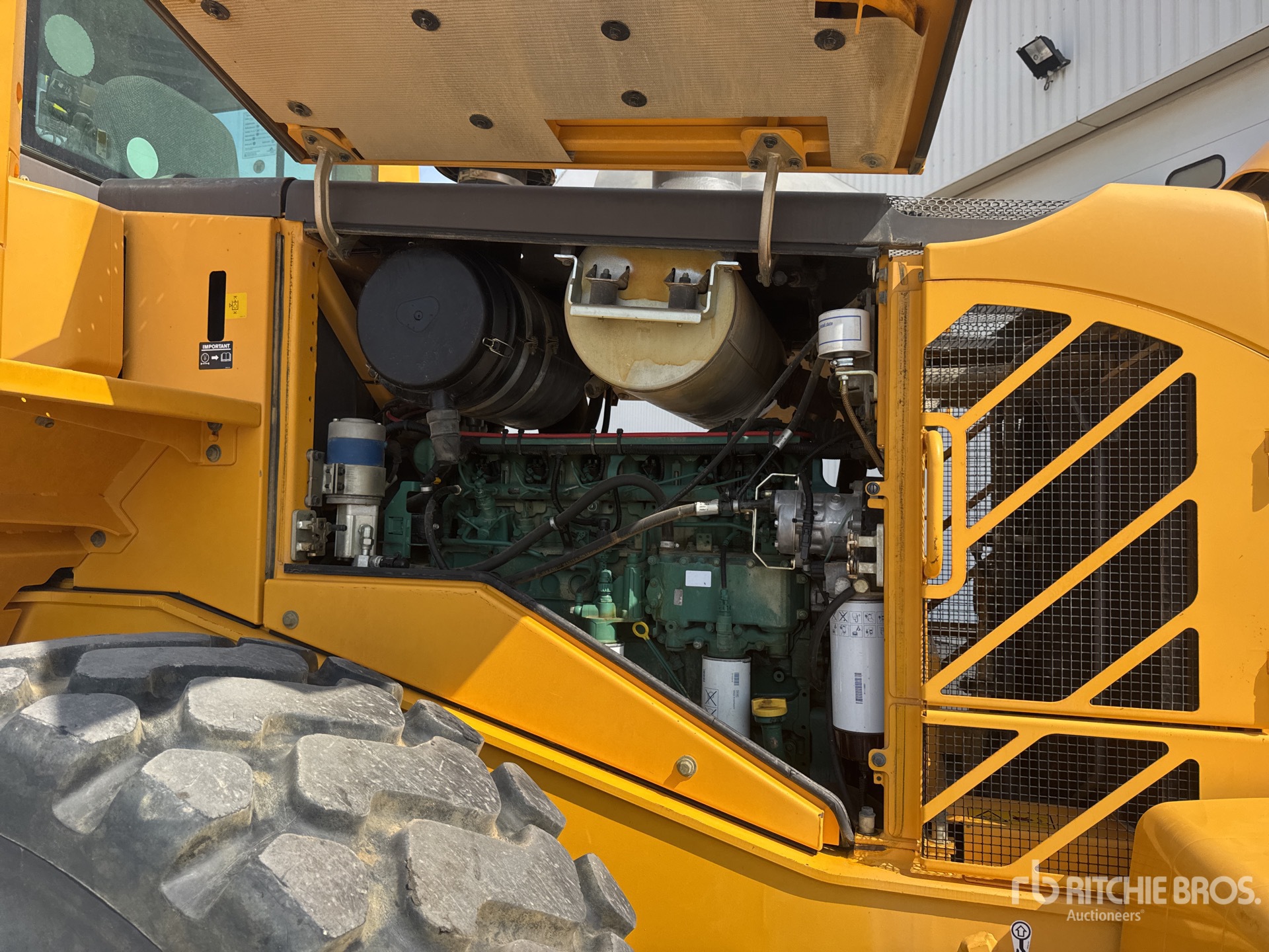 2010 Volvo L120F