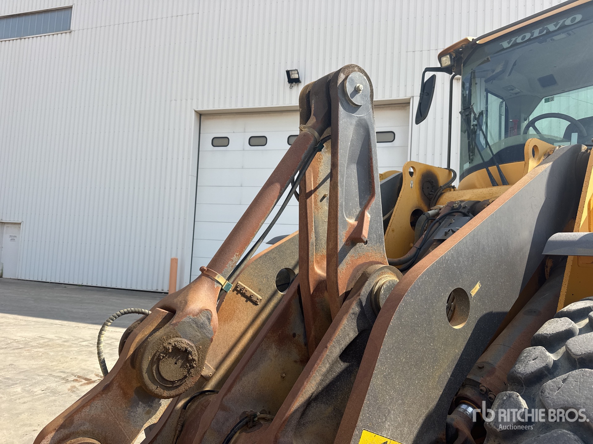 2010 Volvo L120F