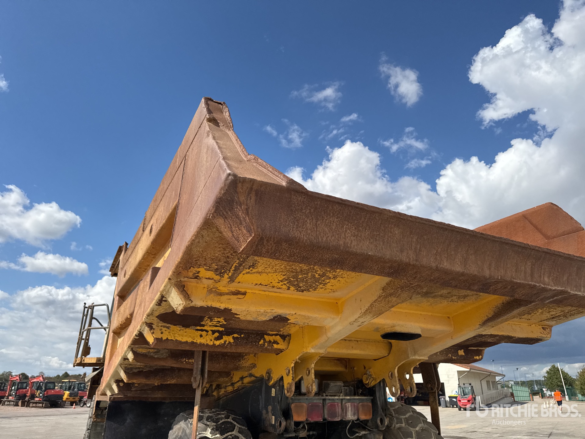 2007 Komatsu HD405-7