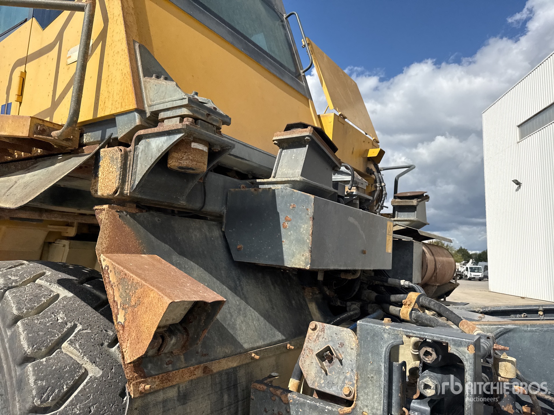 2007 Komatsu HD405-7