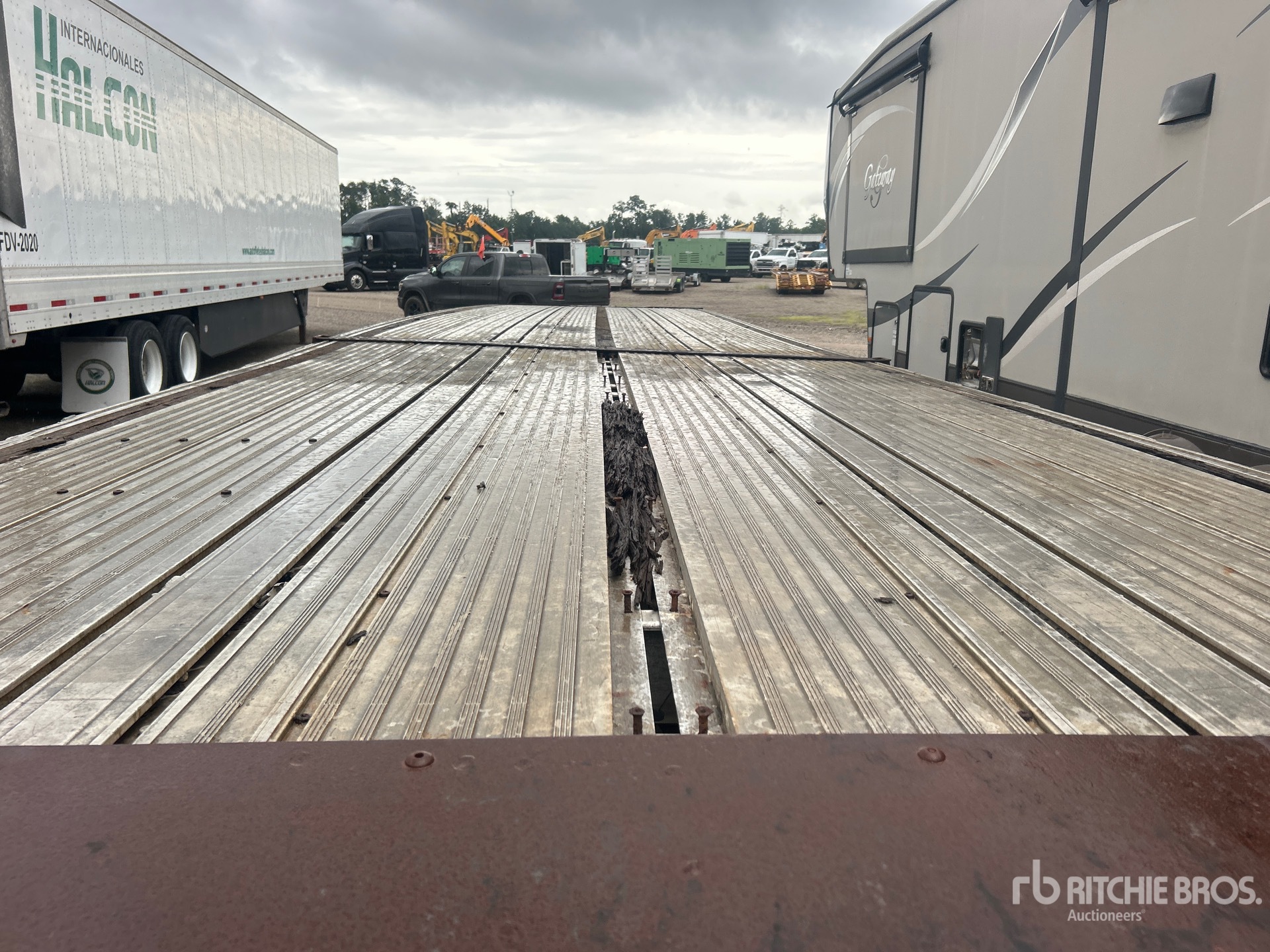 2005 Reitnouer 53 ft S/A (Inoperable)