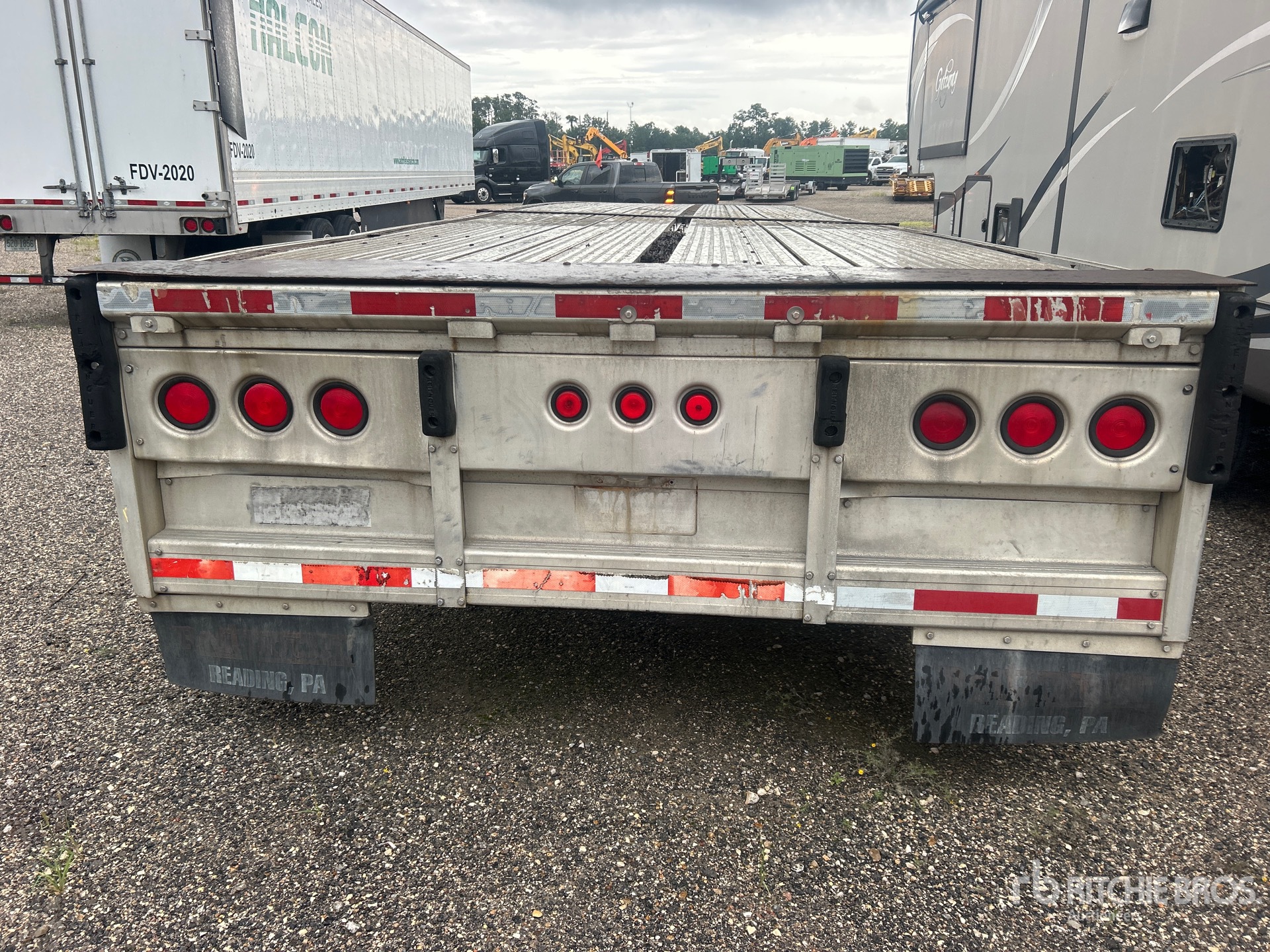 2005 Reitnouer 53 ft S/A (Inoperable)