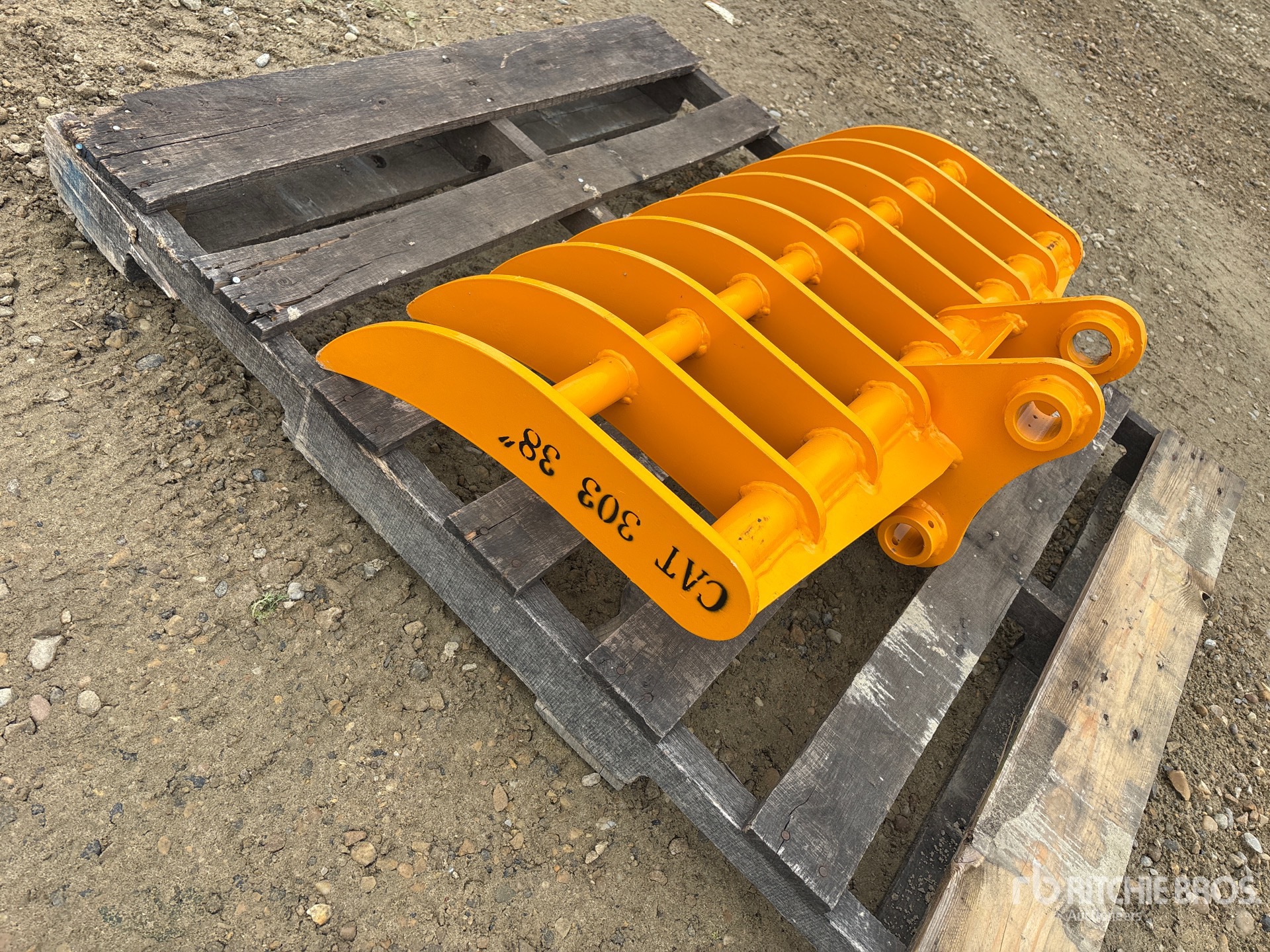 2026 GIYI 38 in - Fits Cat 303 (Unused)
