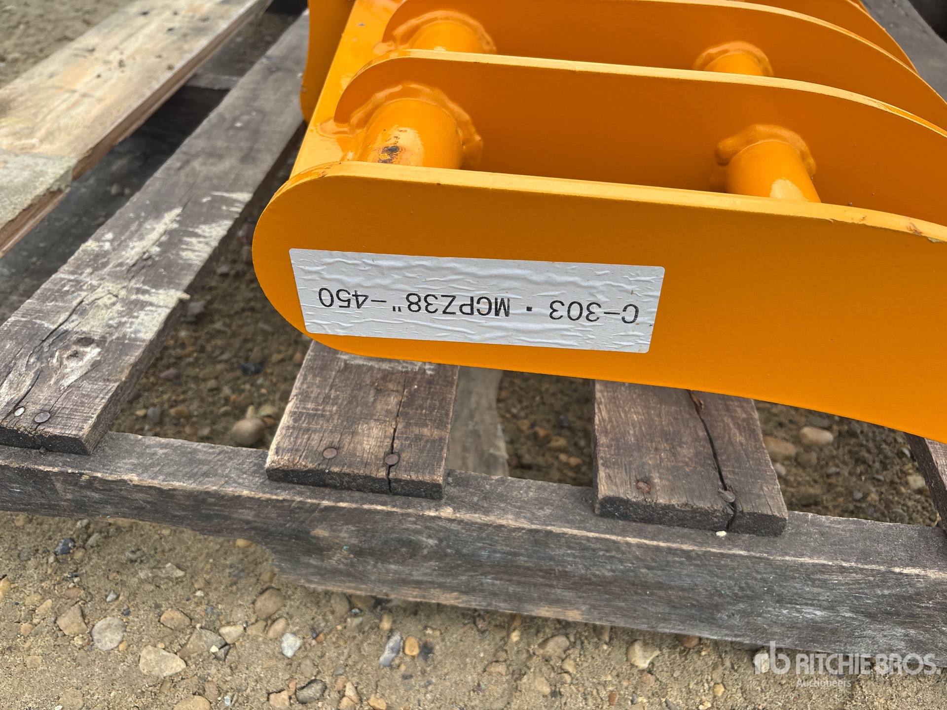2026 GIYI 38 in - Fits Cat 303 (Unused)