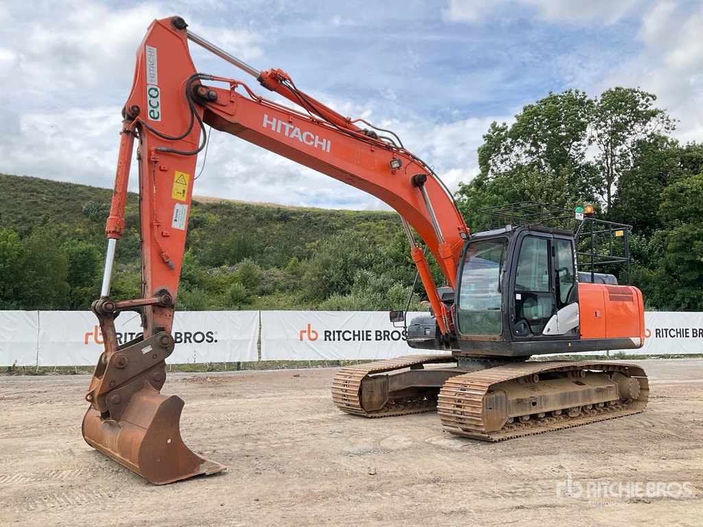 2016 Hitachi ZX210LC-5B Tracked Excavator | Ritchie Bros. Auctioneers