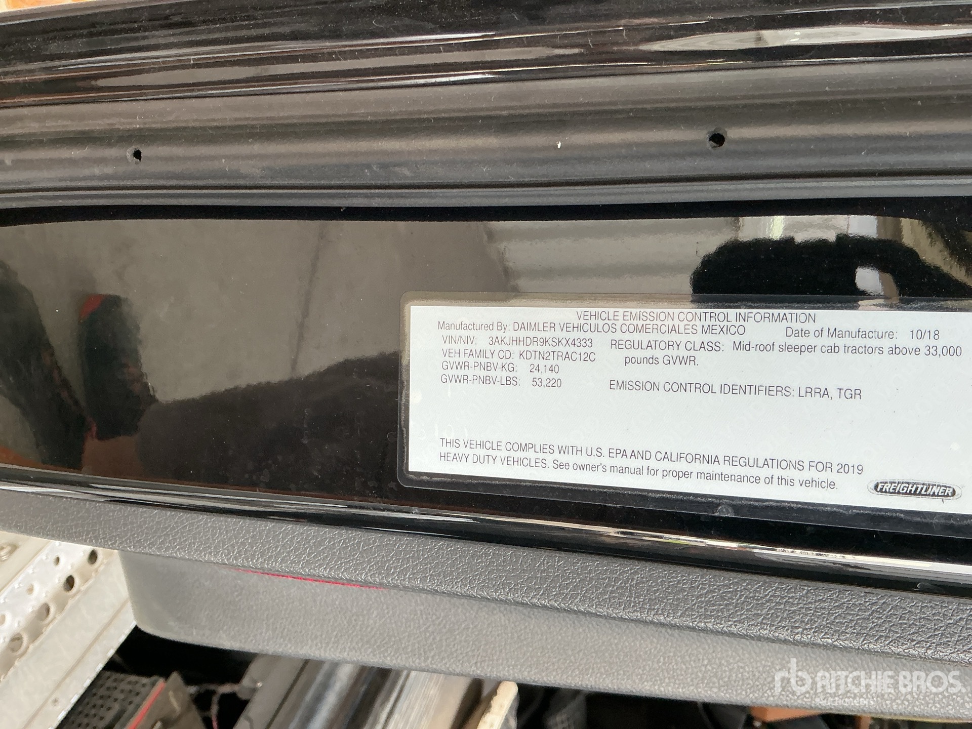 Photo of a 2019 Freightliner CASCADIA 126