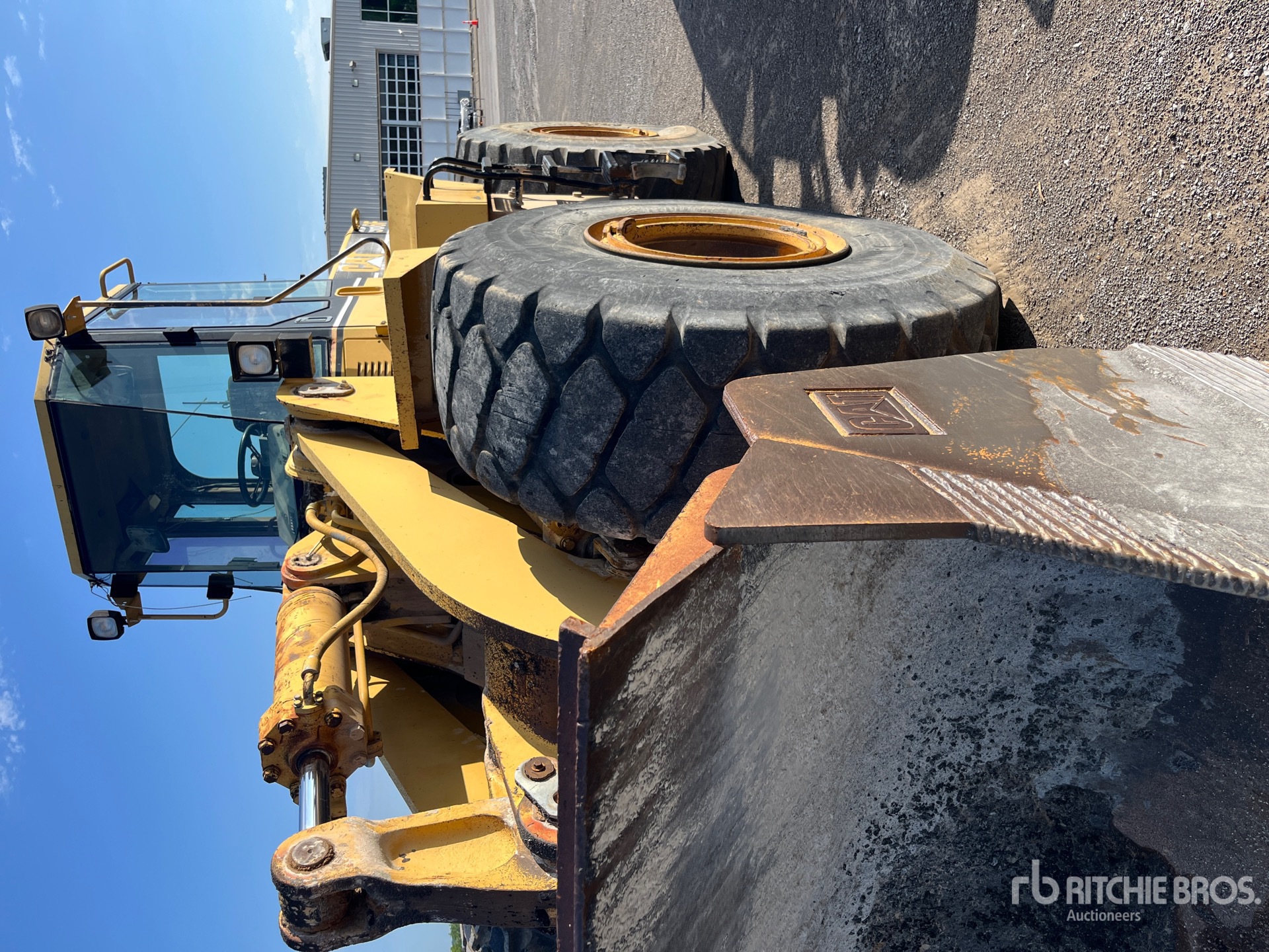 Photo of a  Caterpillar 966F