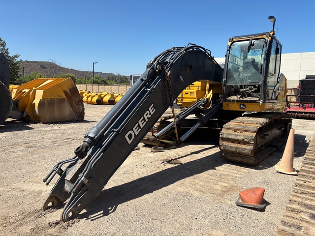 2022 John Deere 210G LC Tracked Excavator