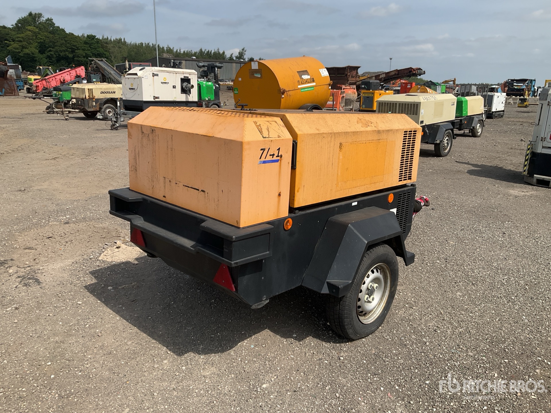 General Appearance with Picture, Right Rear Corner