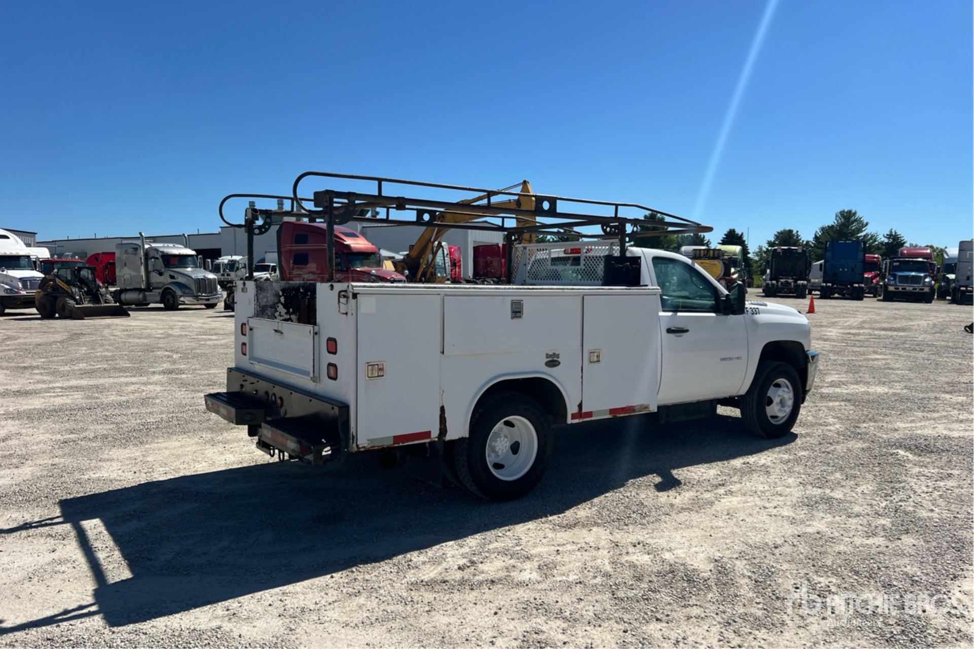 General Appearance with Picture, Right Rear Corner