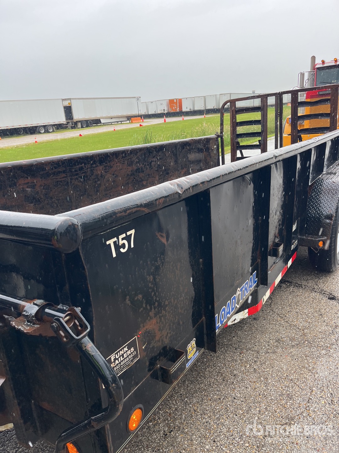 2015 Load Trail 18 ft T/A