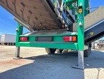 Carrier with Stabilizer Jacks