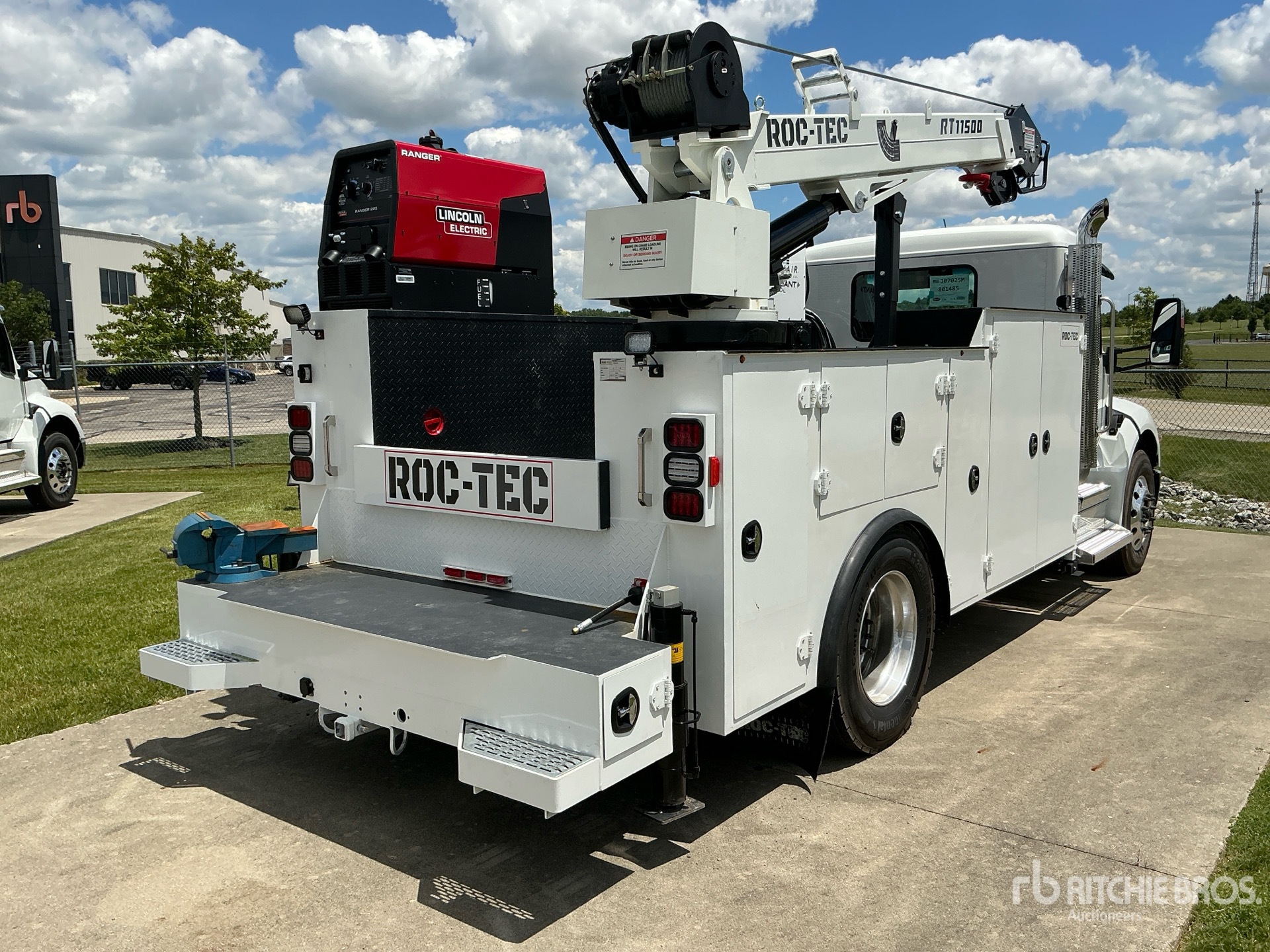 General Appearance with Picture, Right Rear Corner