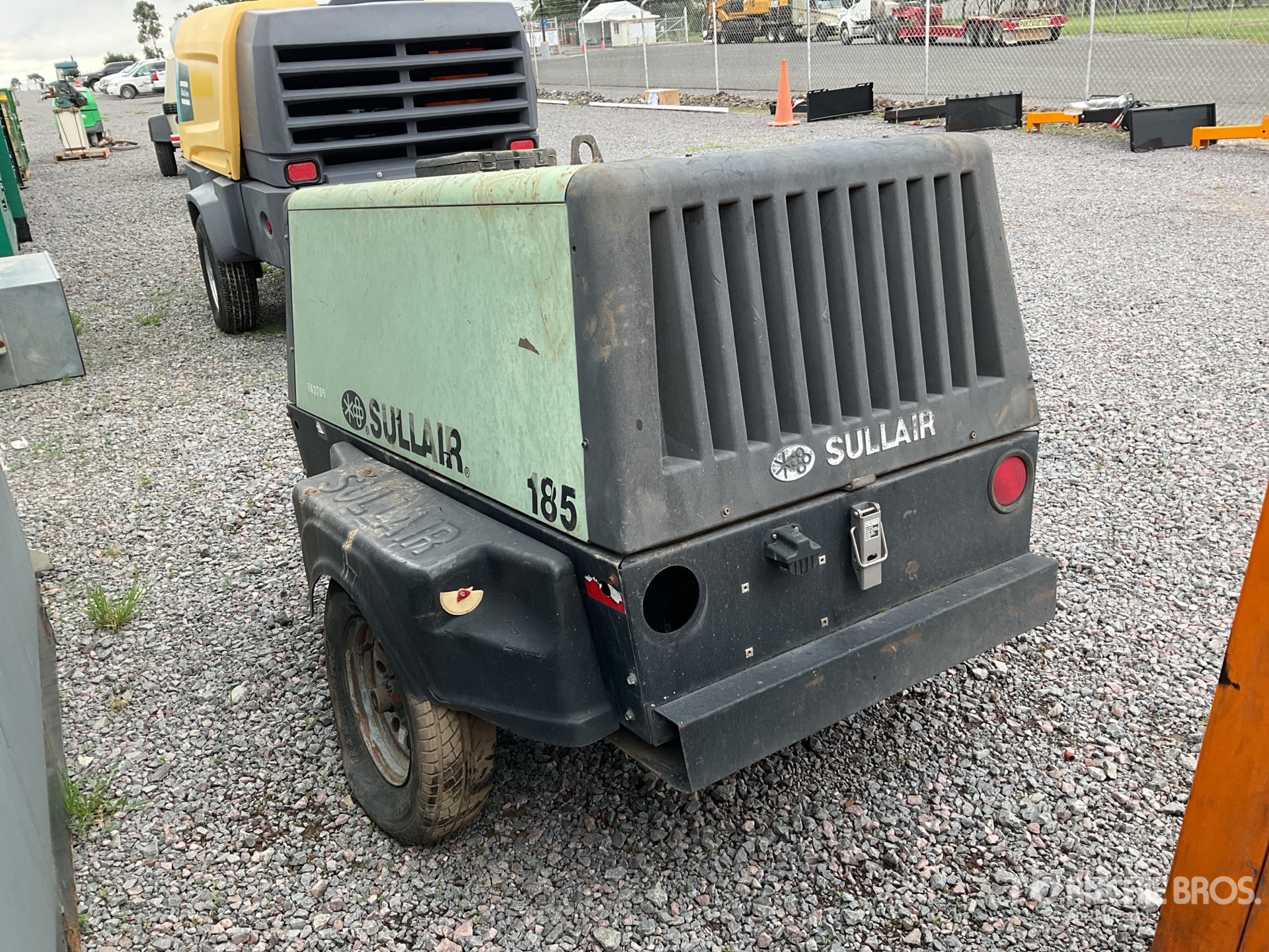 General Appearance with Picture, Left Rear Corner
