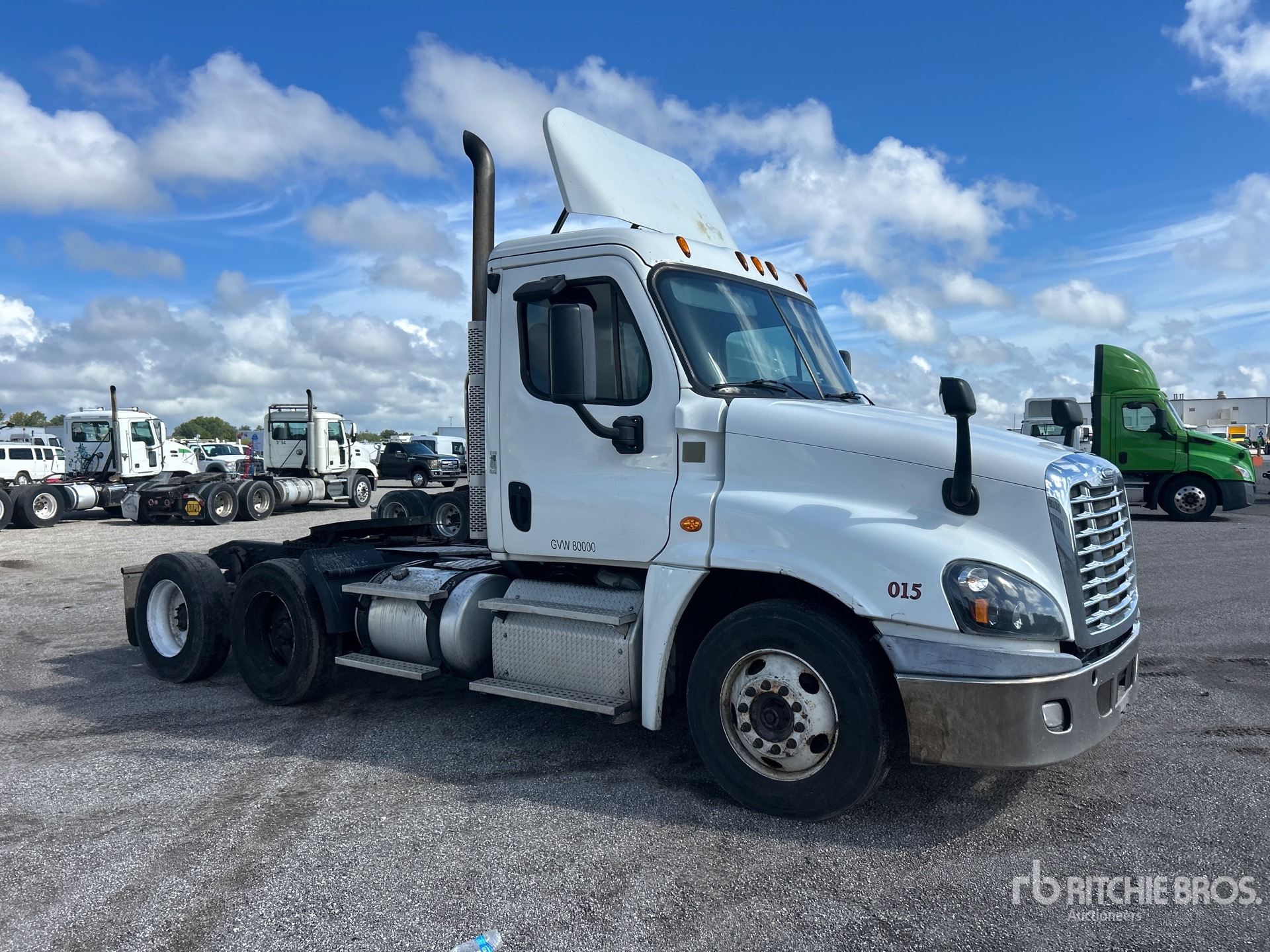2015 Freightliner CASCADIA 125