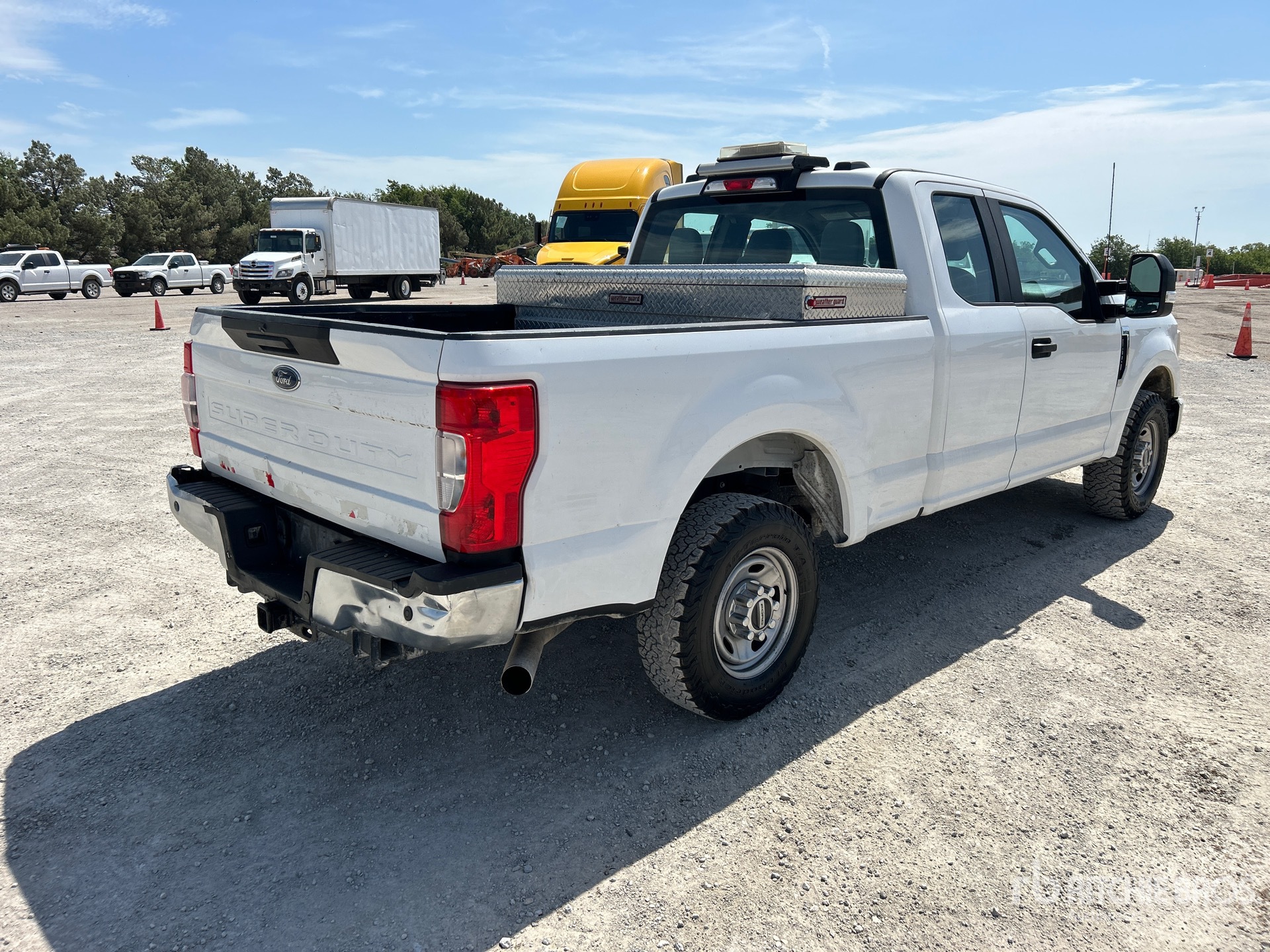 General Appearance with Picture, Right Rear Corner