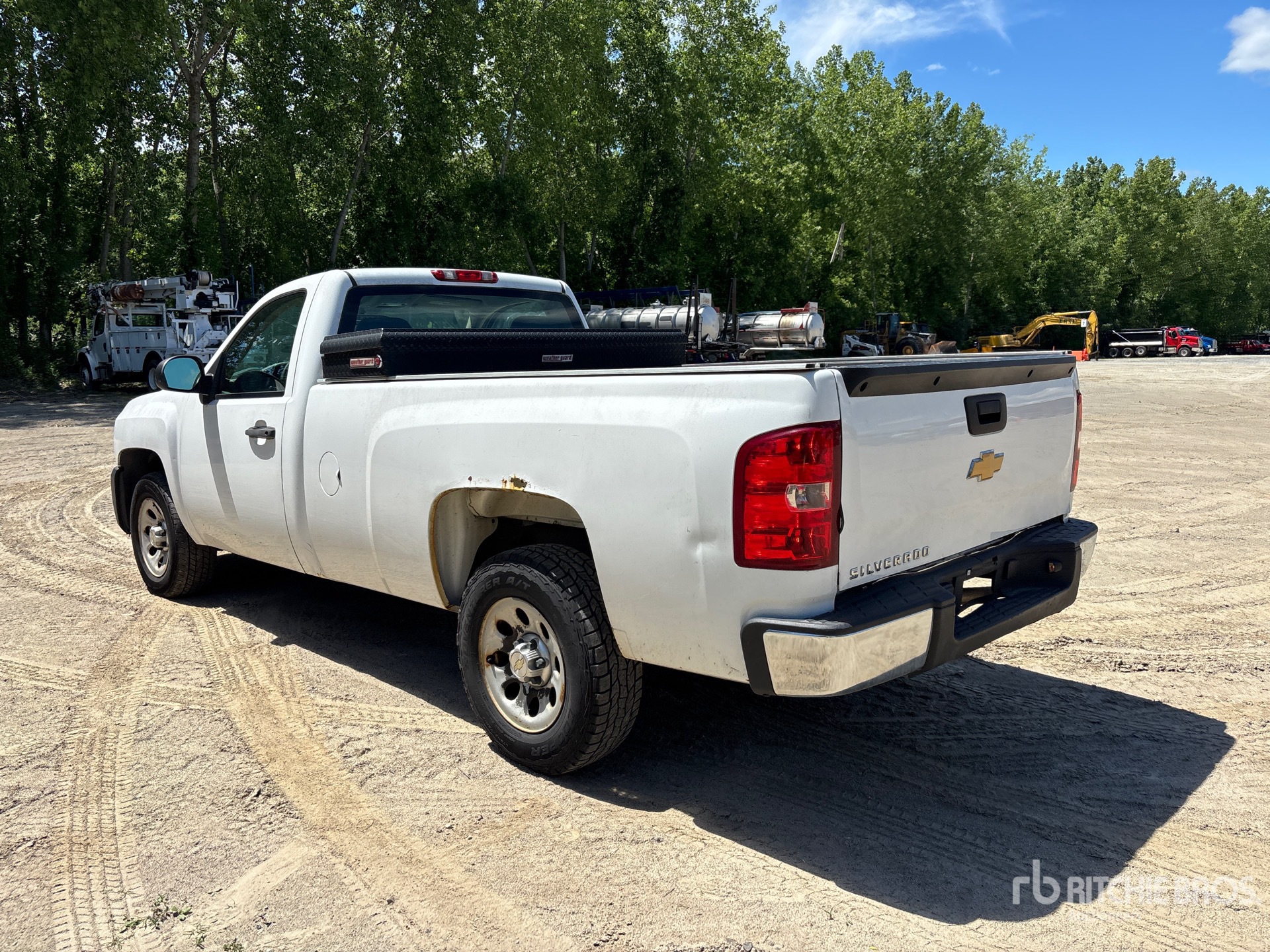 General Appearance with Picture, Left Rear Corner