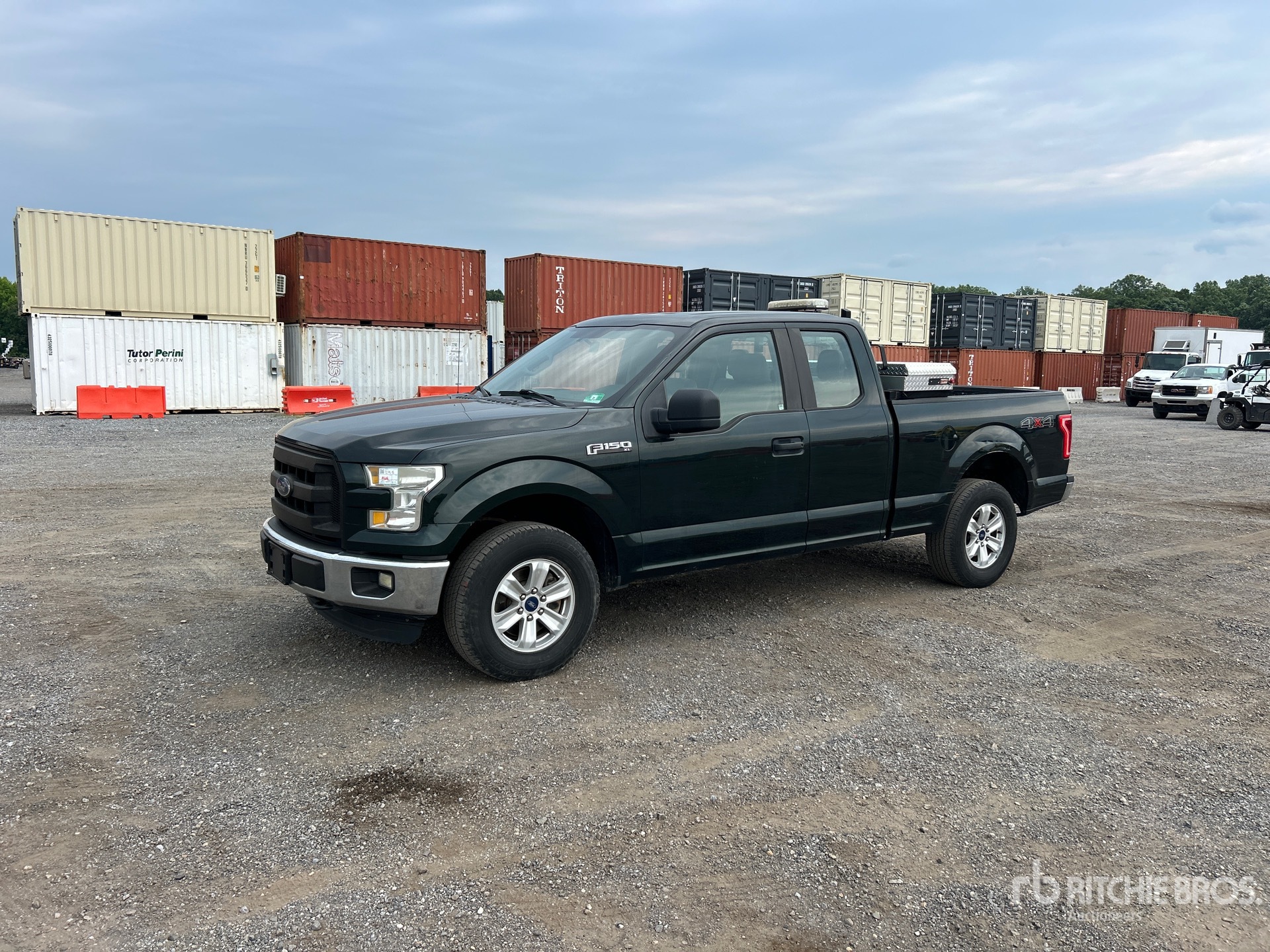 General Appearance with Picture, Left Front Corner