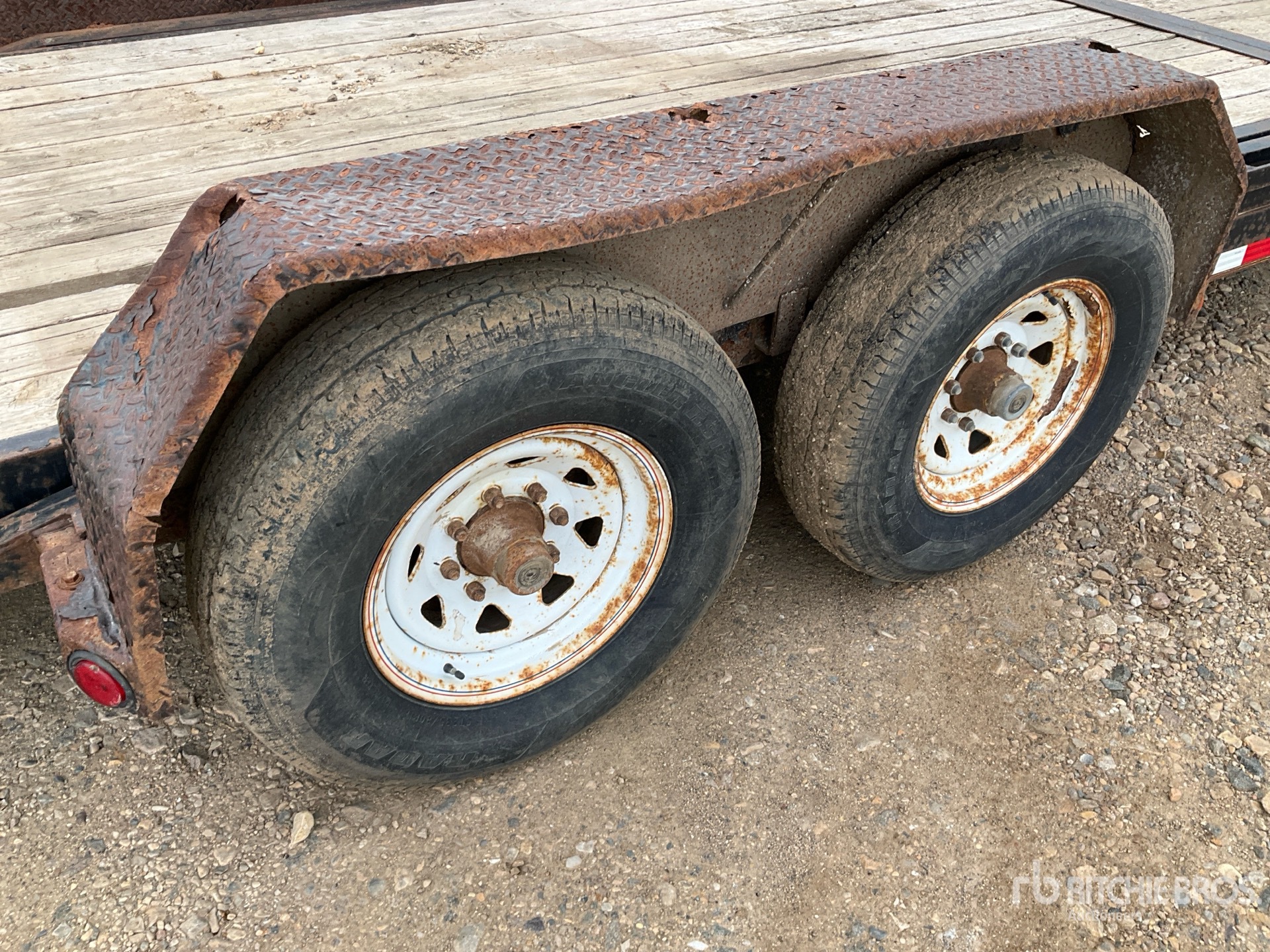 2013 Pj Trailers 14000 lb 21 ft T/A