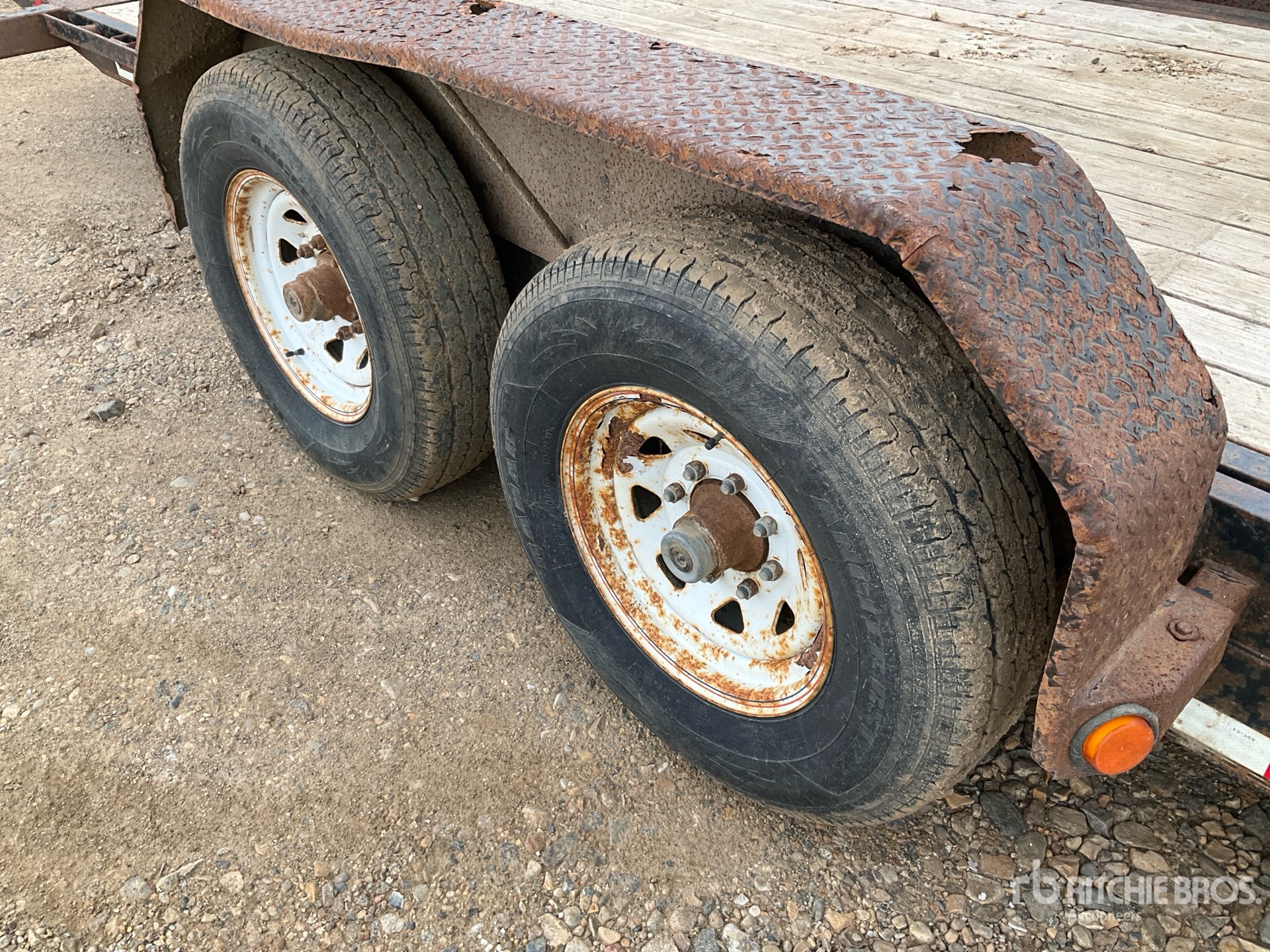 2013 Pj Trailers 14000 lb 21 ft T/A