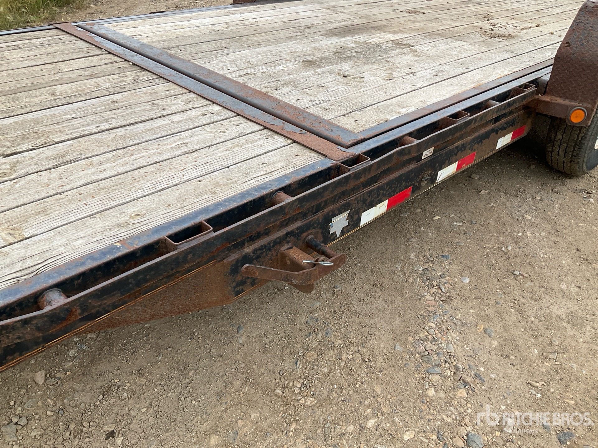 2013 Pj Trailers 14000 lb 21 ft T/A