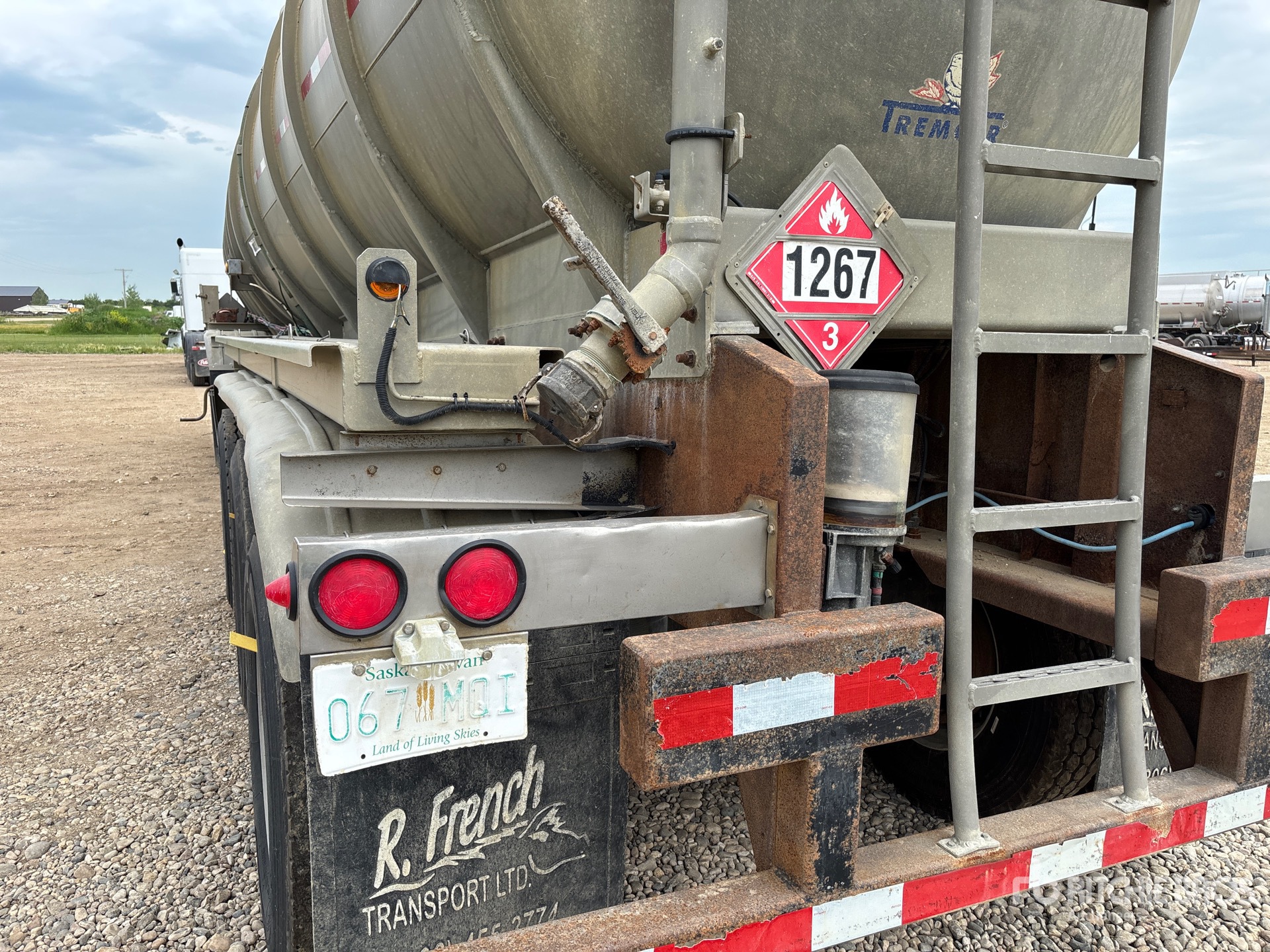 2012 Hutchinson 10250 gal Tri/A