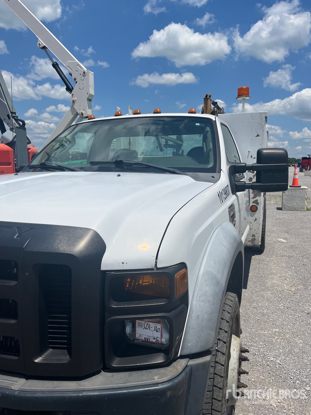 Photo of a 2008 Ford F-550
