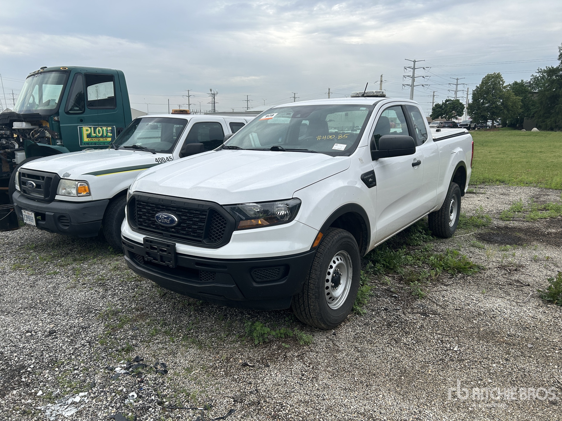 General Appearance with Picture, Left Front Corner