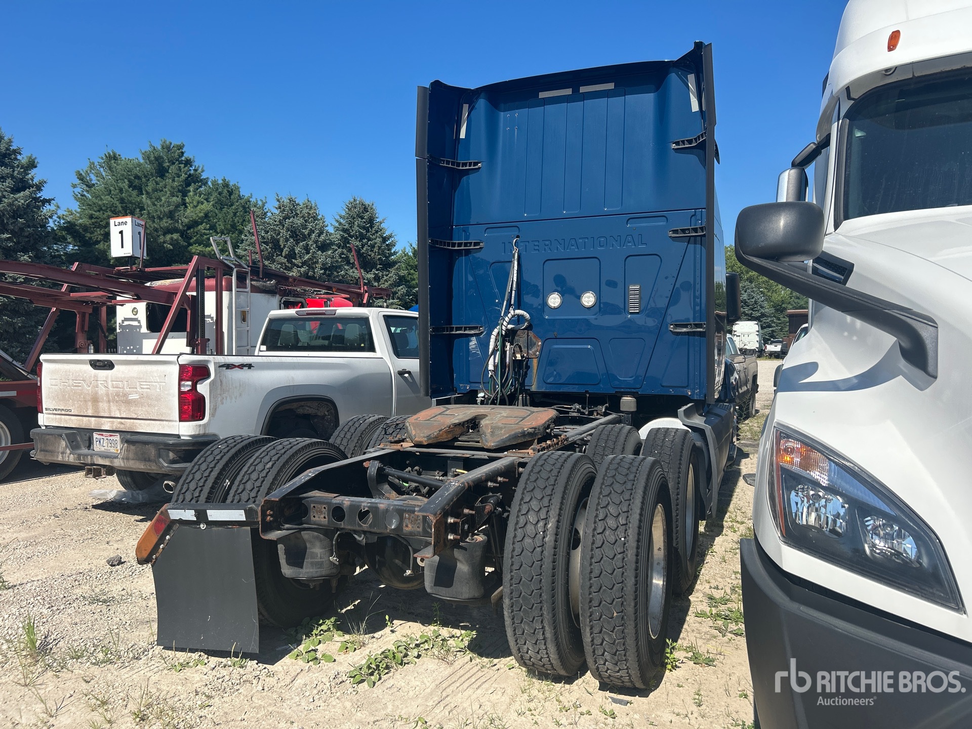 General Appearance with Picture, Right Rear Corner
