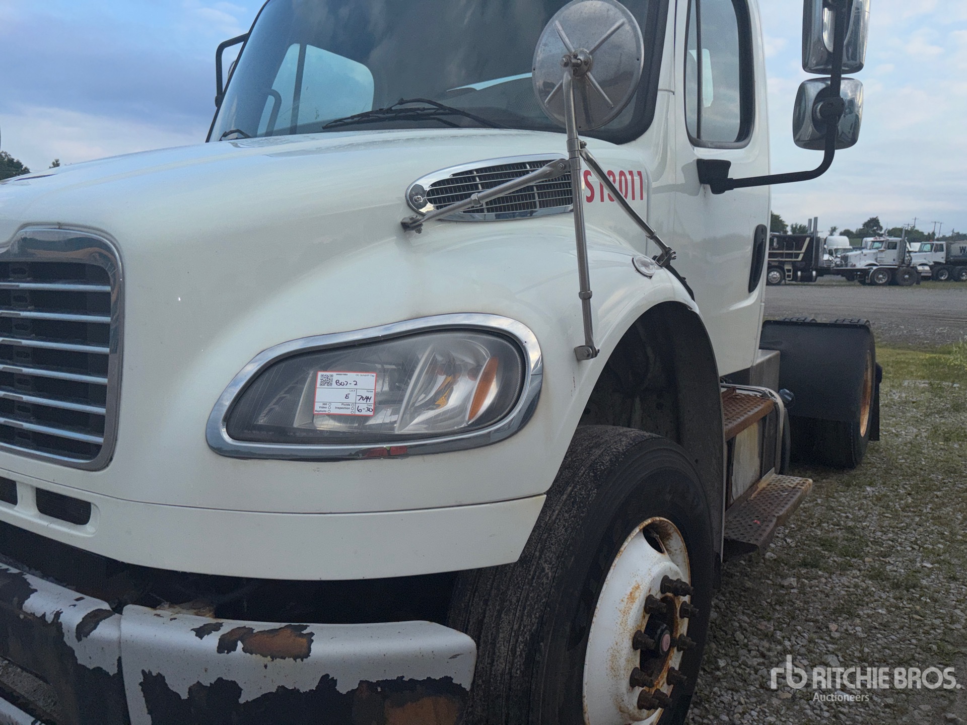 Photo of a 2014 Freightliner M2 106
