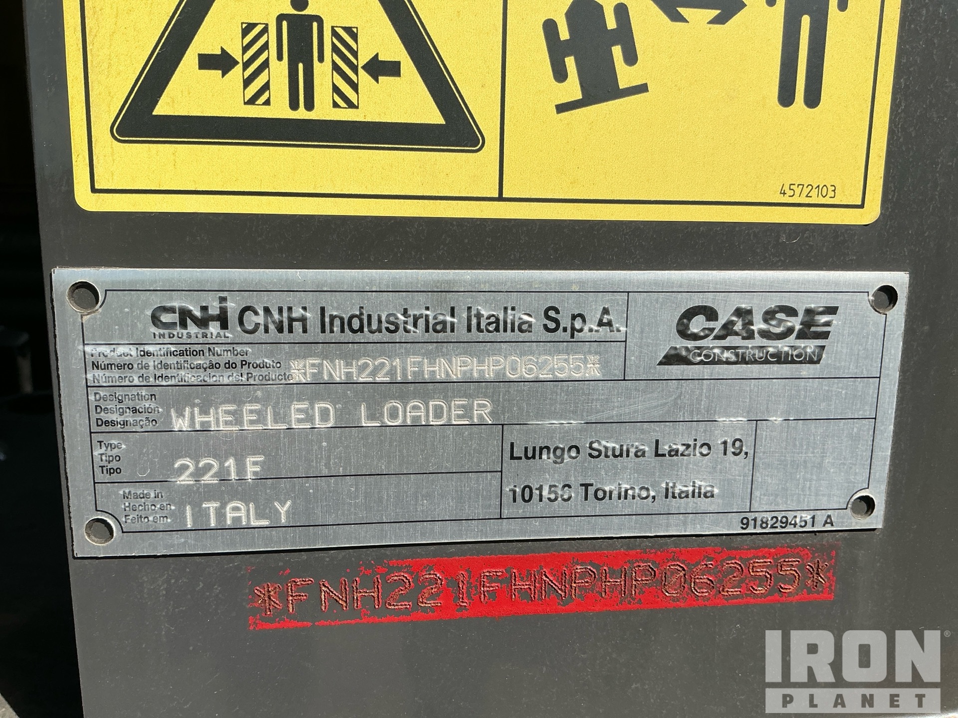 2023 Case 221F