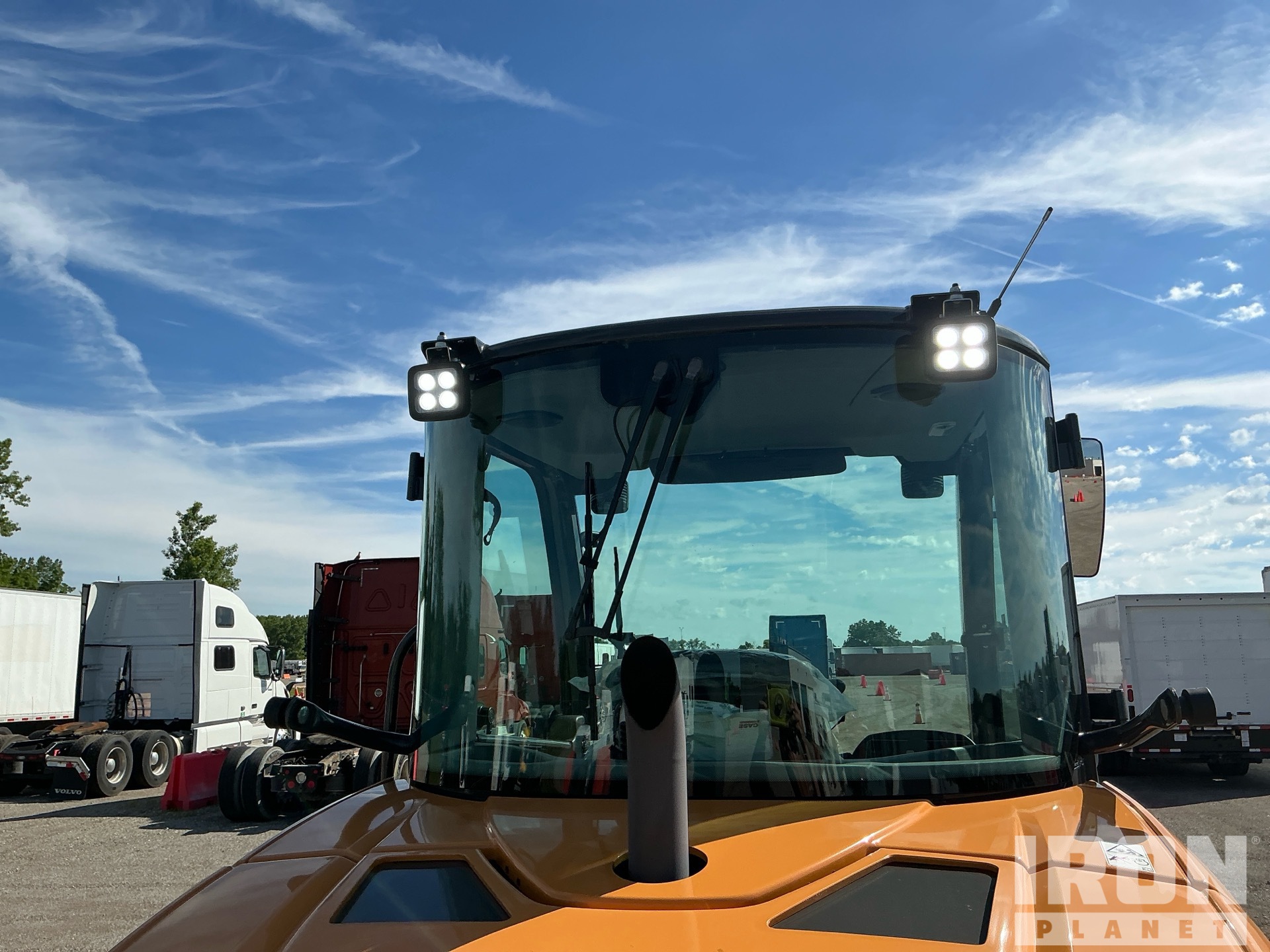 2023 Case 221F