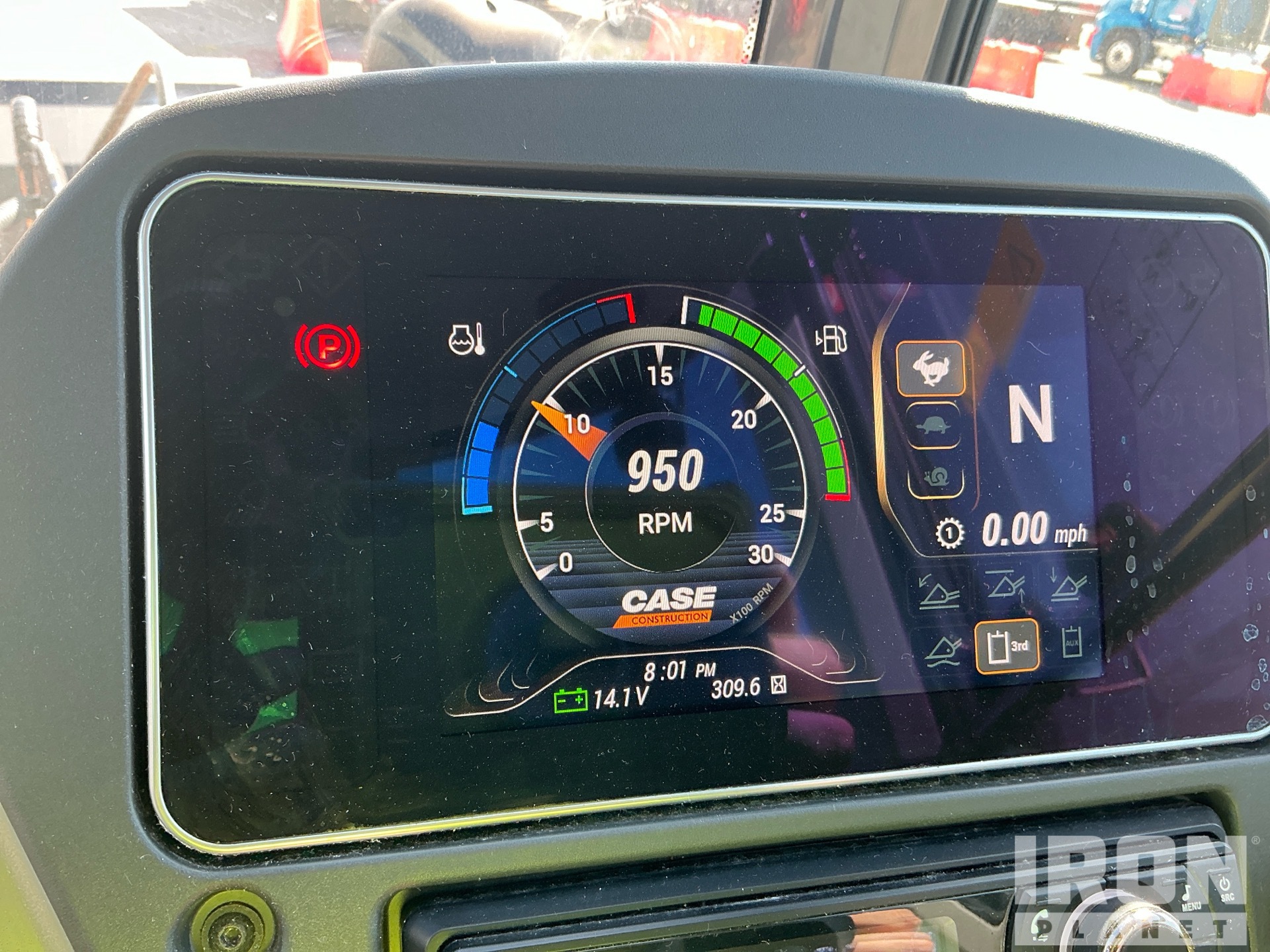 2023 Case 221F