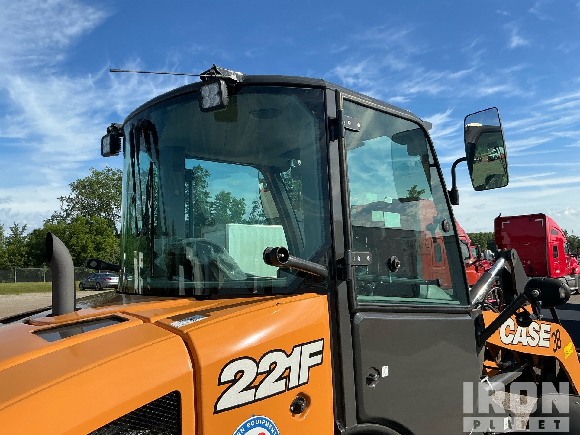 2023 Case 221F
