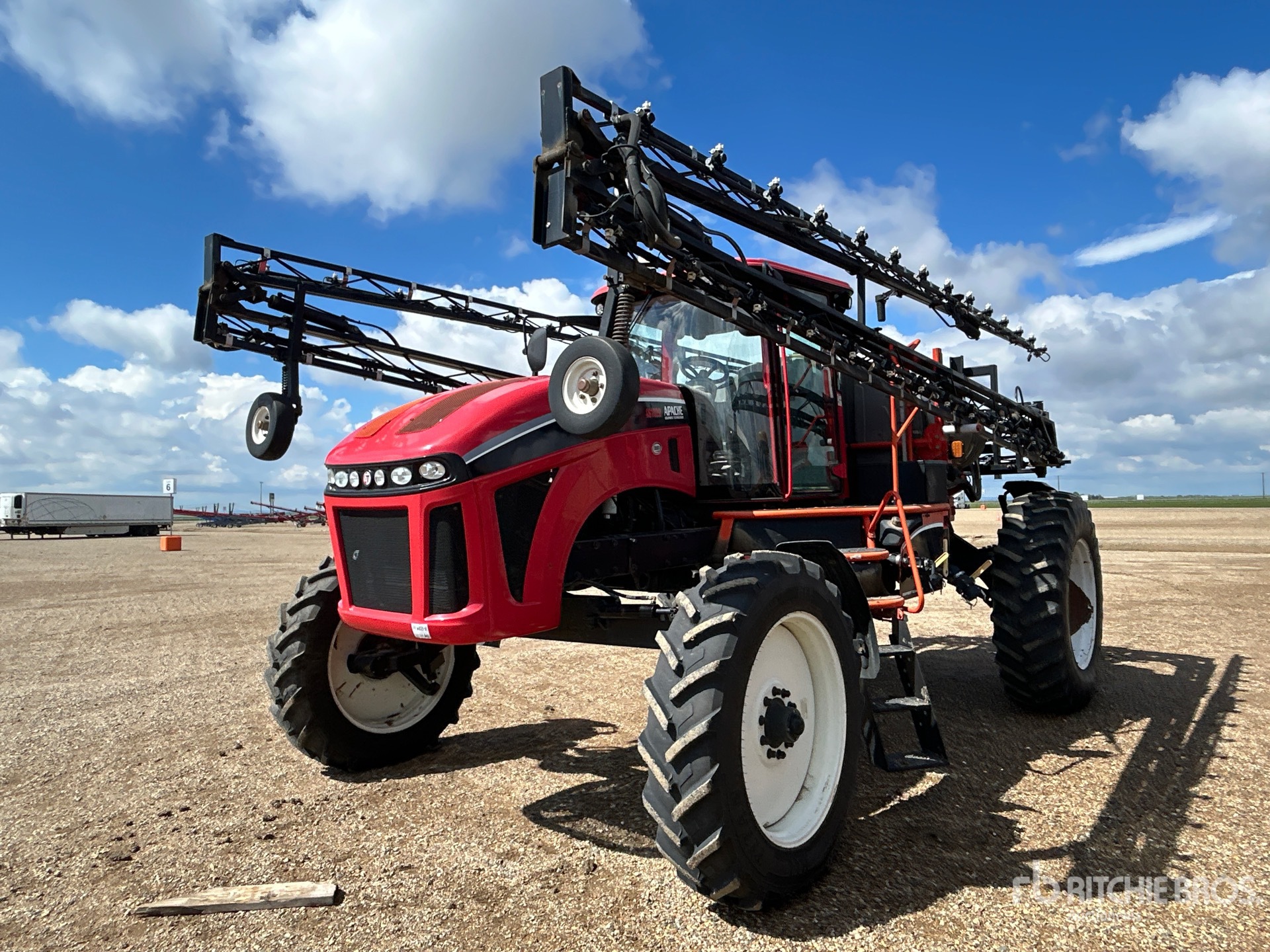 Photo of a 2011 Apache AS1020