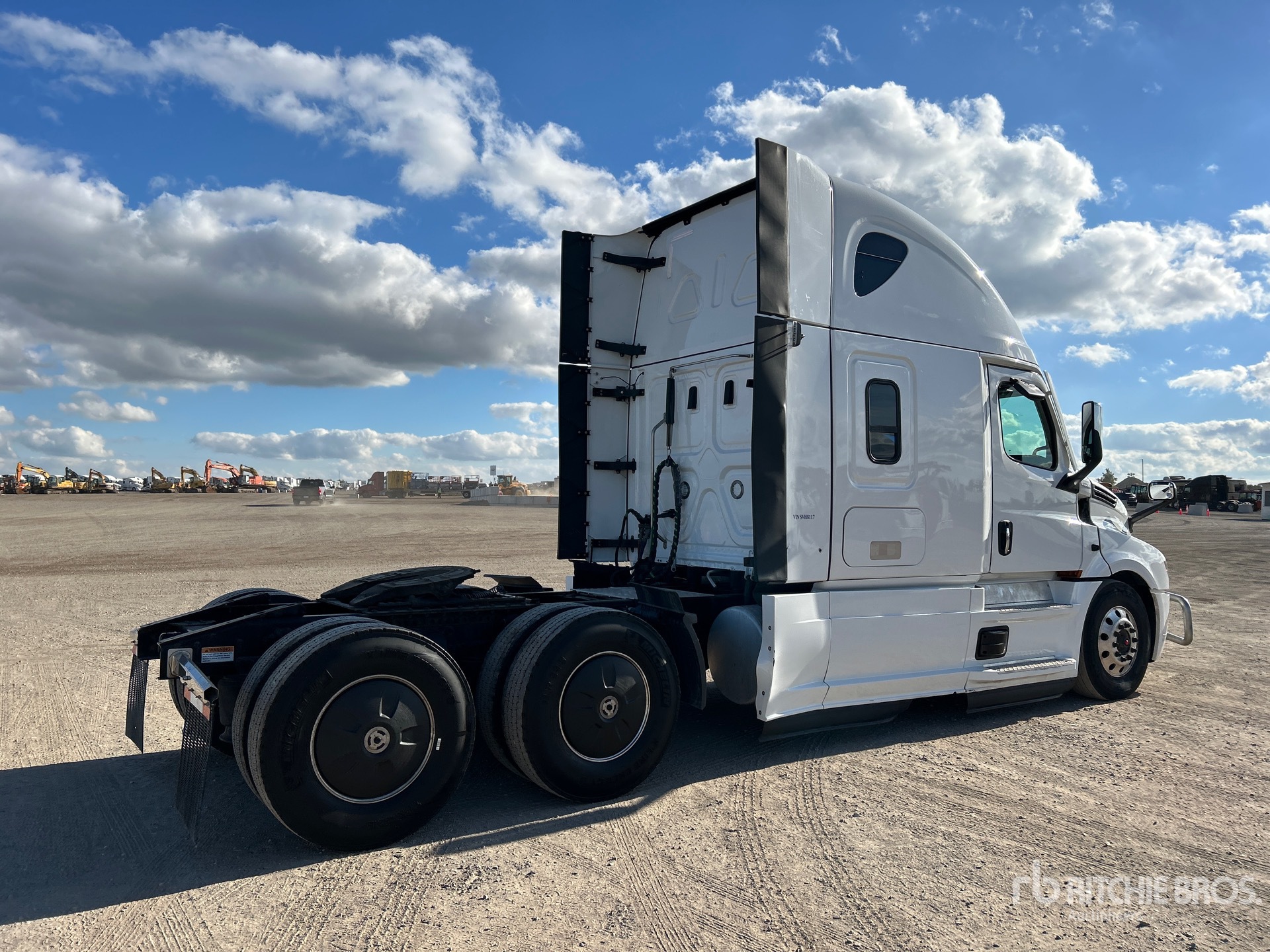2024 Freightliner CASCADIA 126