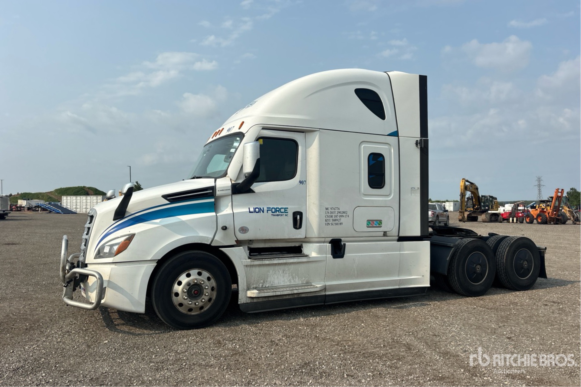 2024 Freightliner CASCADIA 126