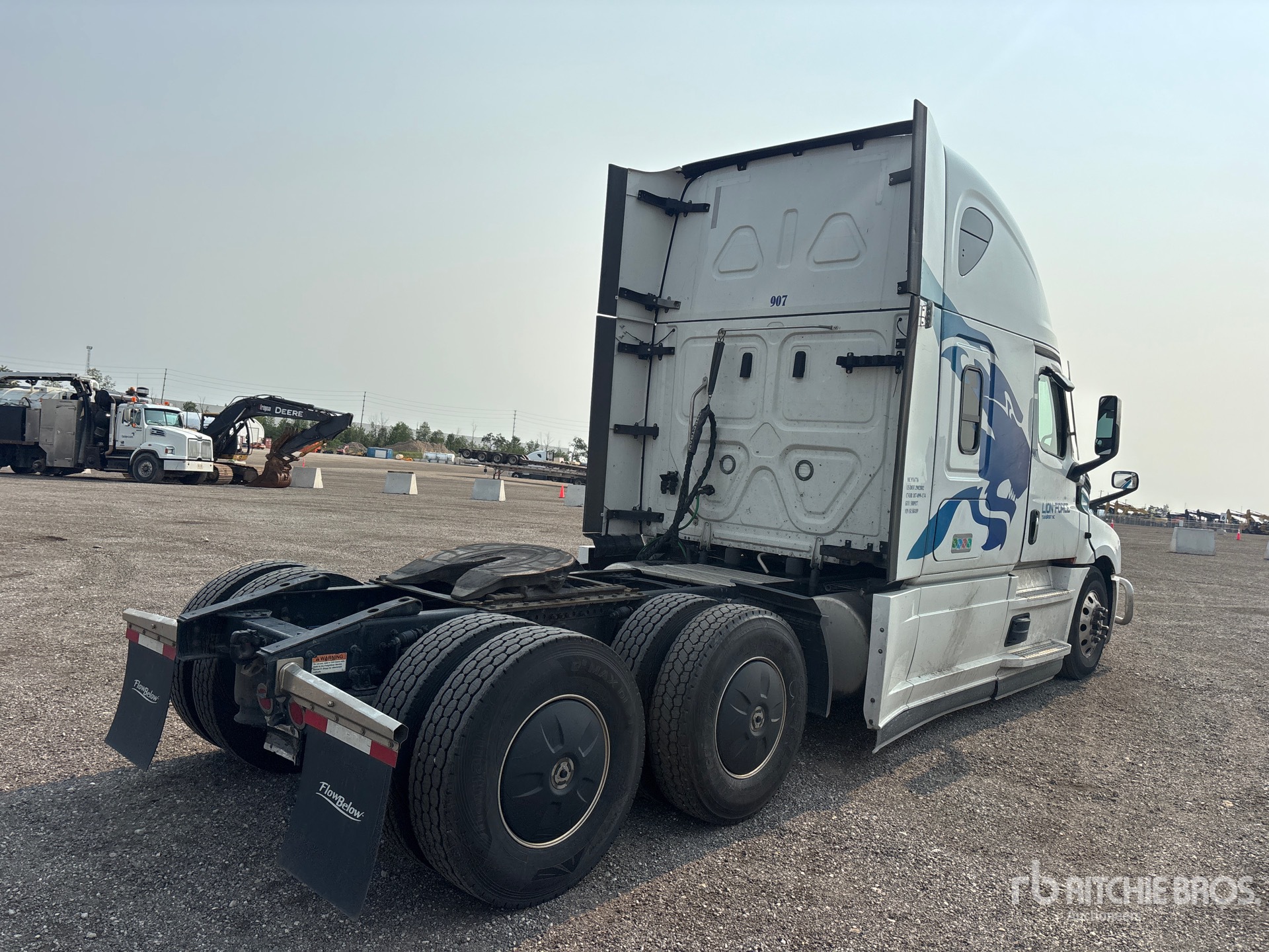 2024 Freightliner CASCADIA 126
