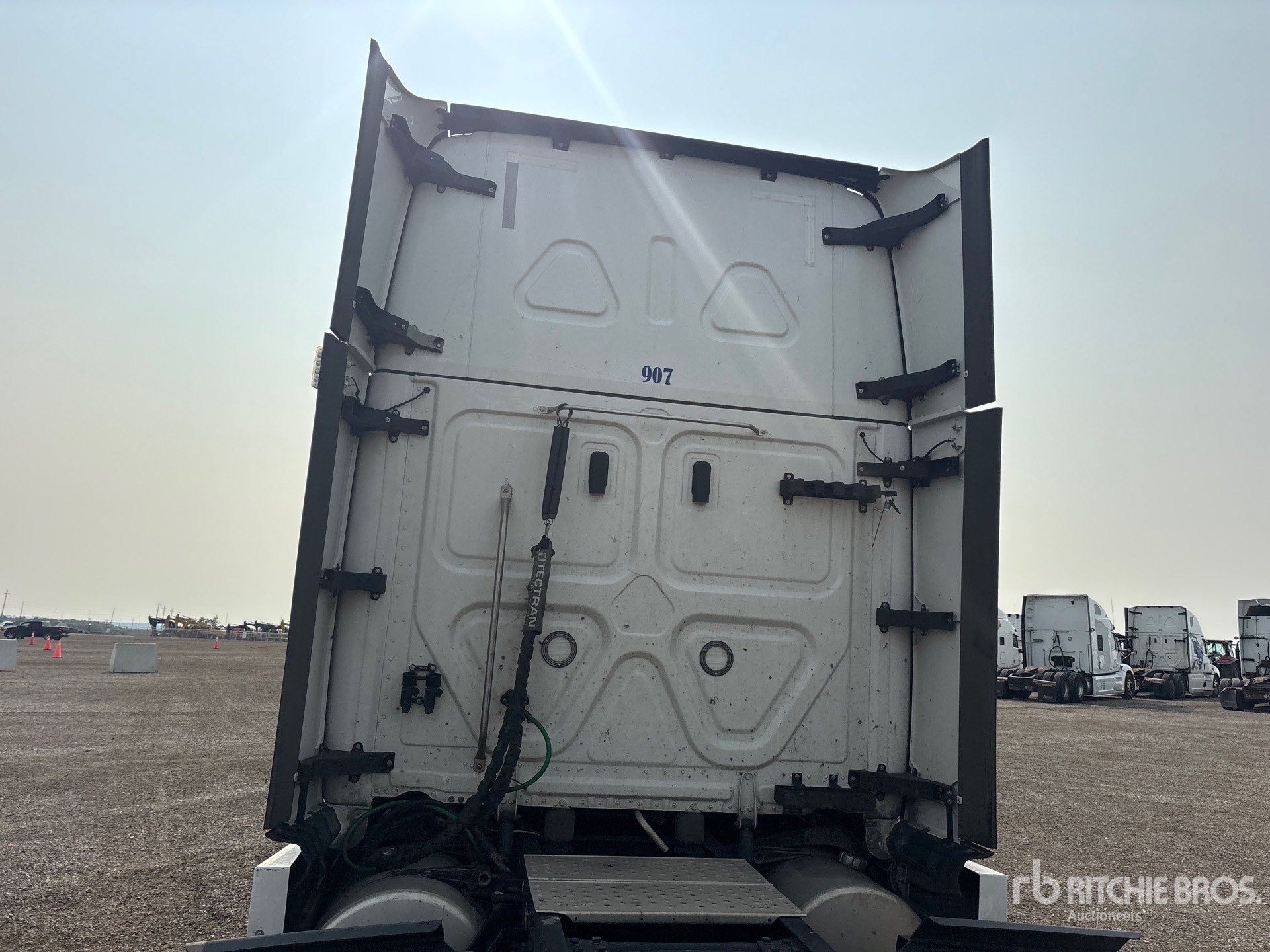 2024 Freightliner CASCADIA 126