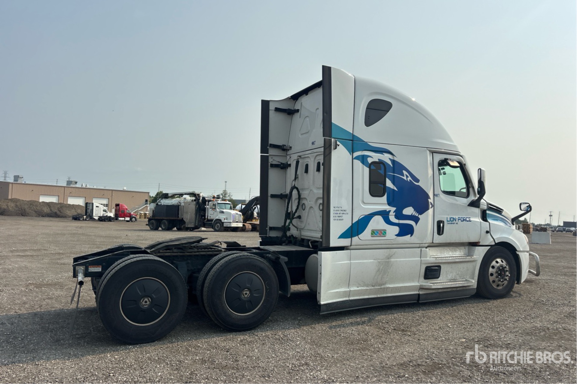 2024 Freightliner CASCADIA 126