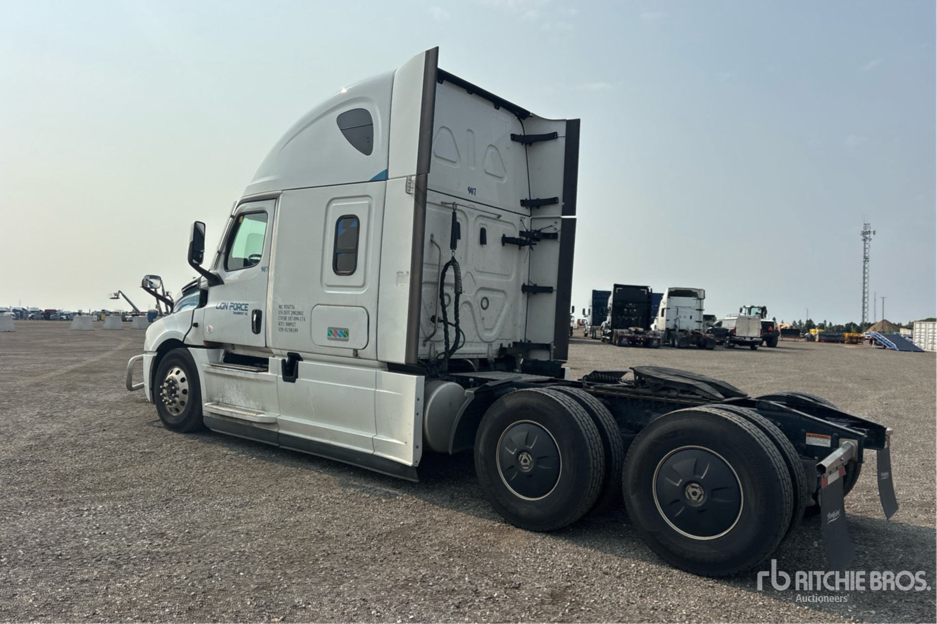 2024 Freightliner CASCADIA 126