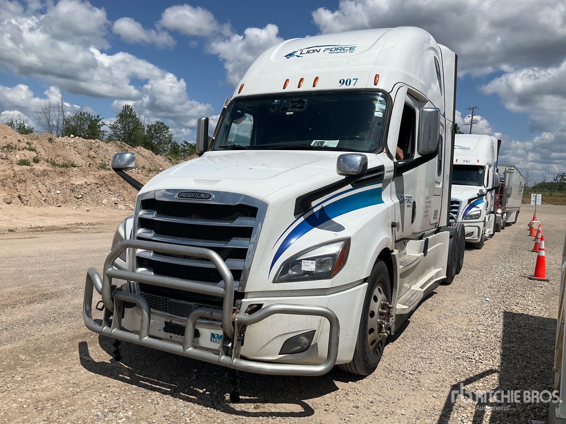 2024 Freightliner CASCADIA 126