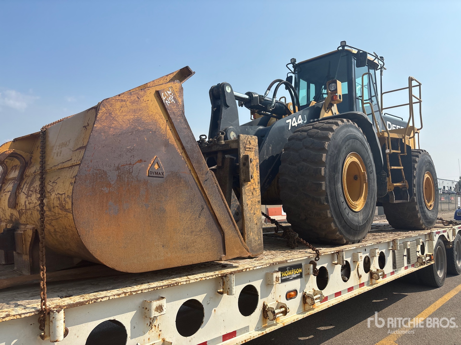 2004 John Deere 744J