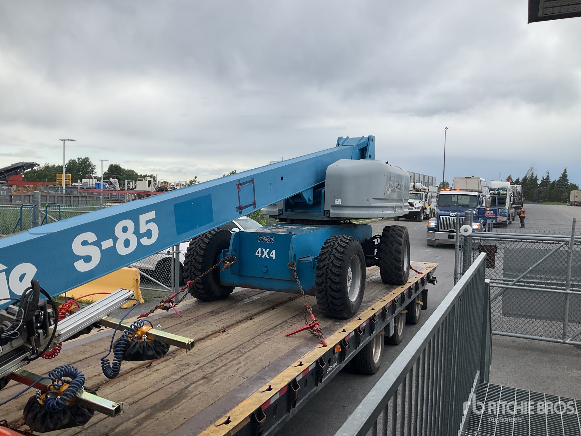 Photo of a 2009 Genie S85