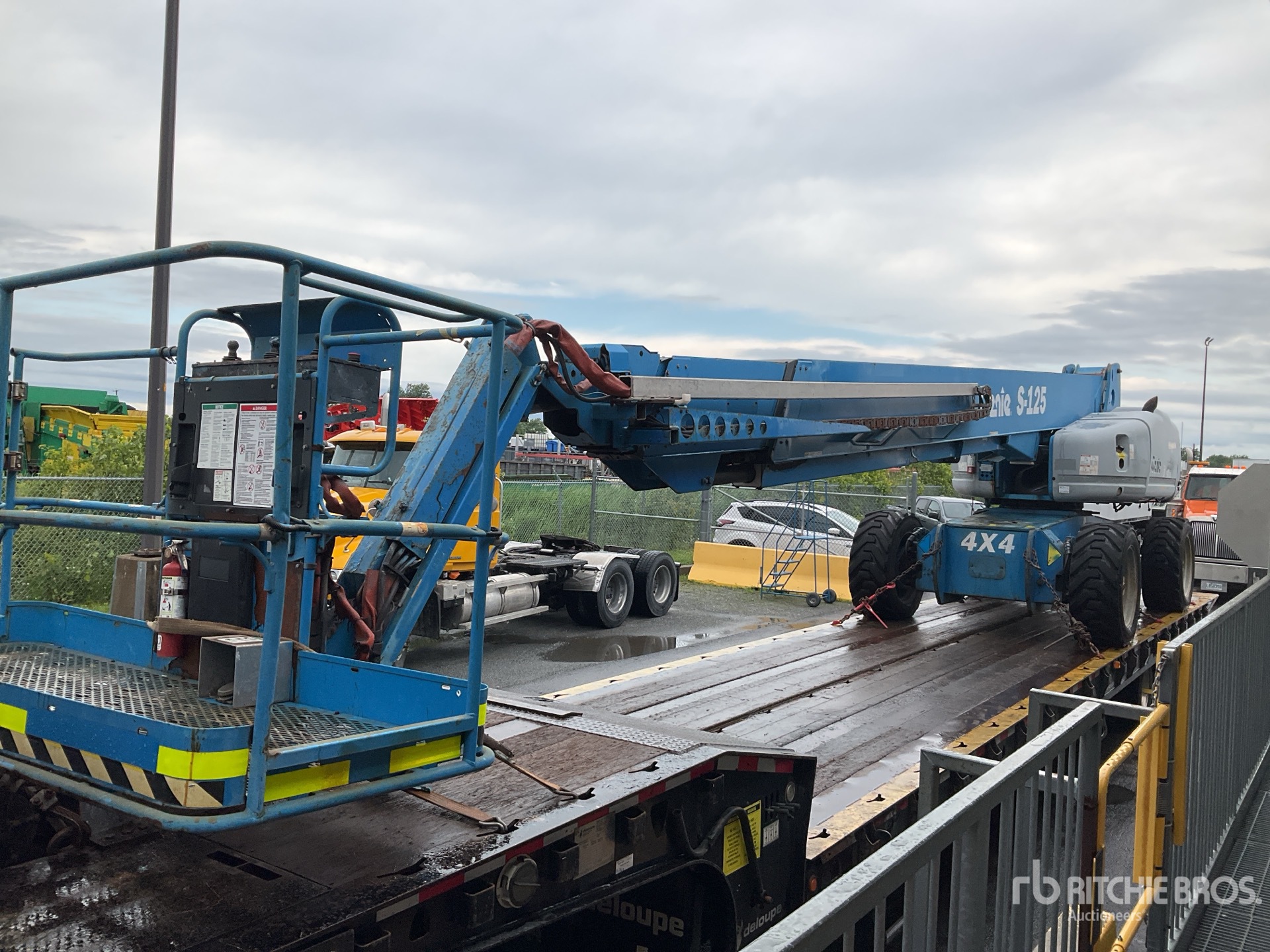 Photo of a 2012 Genie S125