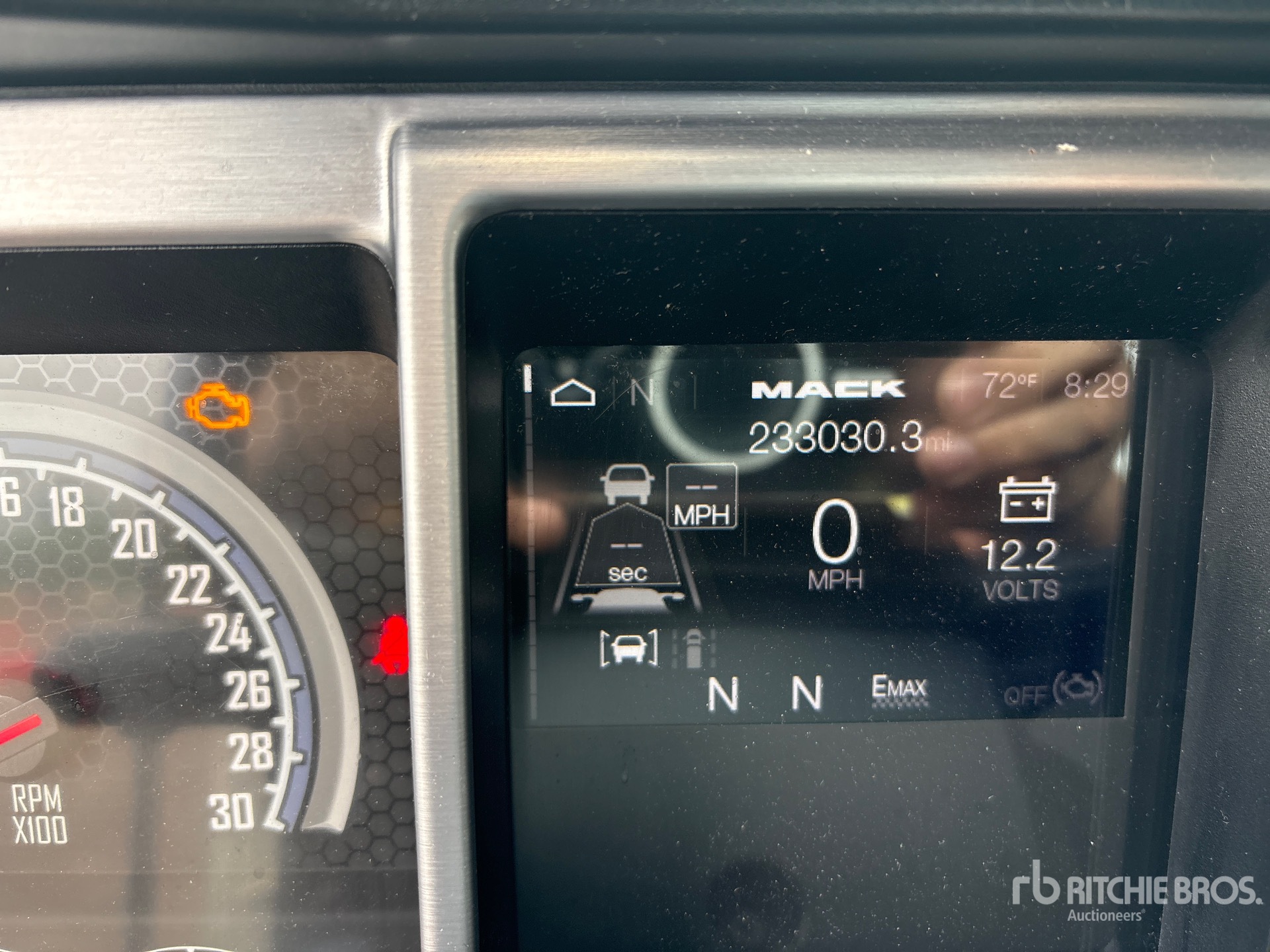 2024 Mack AN64T